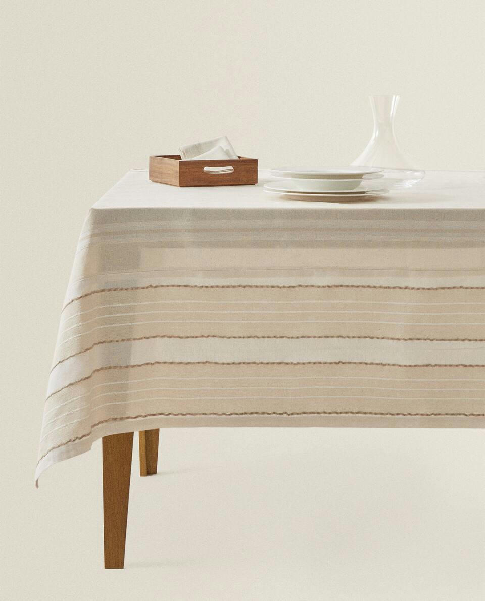 TOALHA DE MESA DE ALGODÃO COM FIOS TINGIDOS