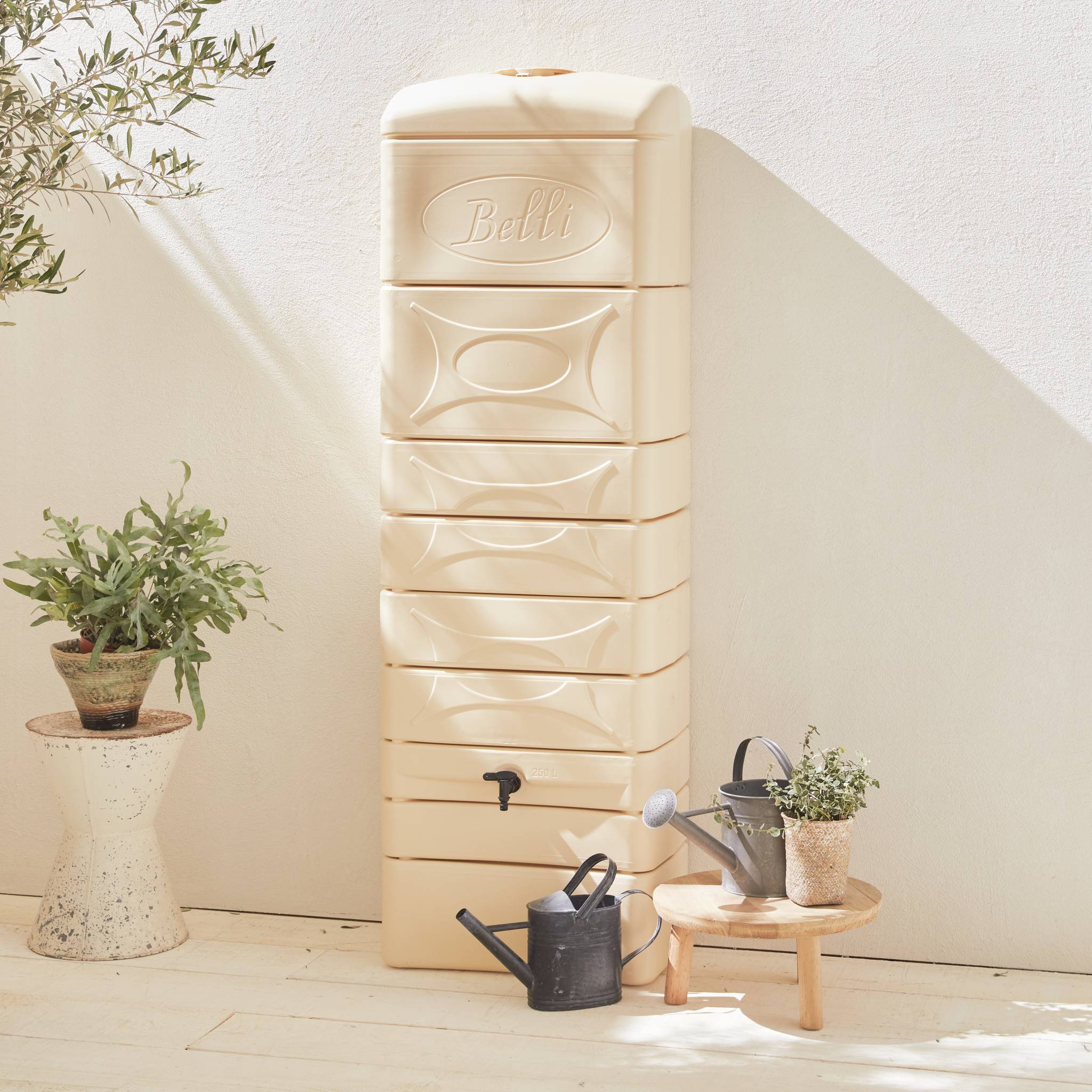 Lot de 2 récupérateurs d'eau. Mural chastang 300l beige avec kit raccord chéneau inclus