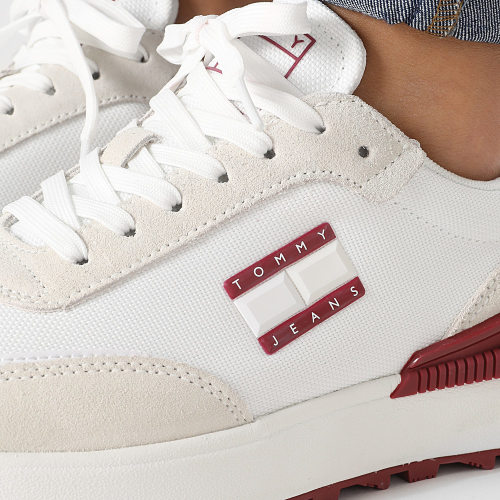 Baskets Femme Tech Runner 2275 Ecru Rouge