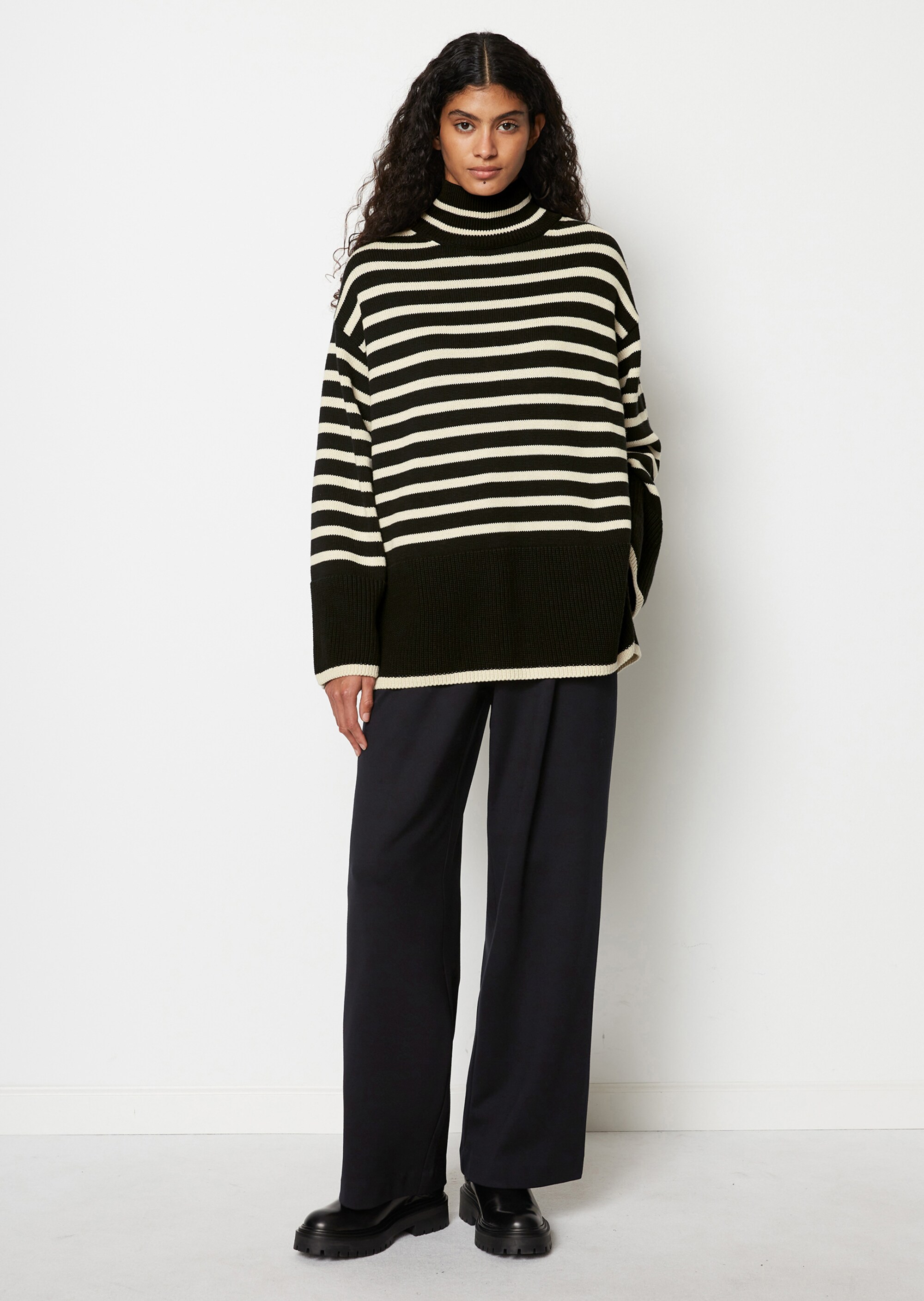 Oversize Strickpullovermit Streifen-Dessin