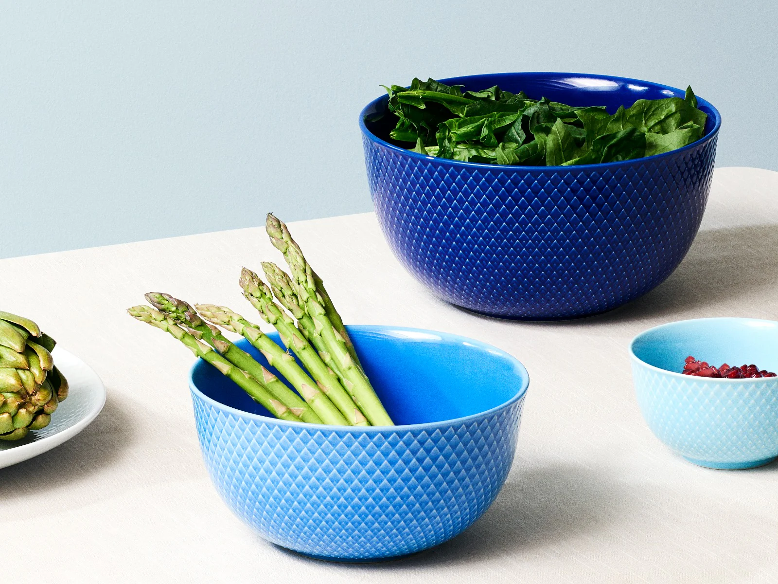 Lyngby Porcelæn  Rhombe Color skål, blå -  H: 6,5 cm.