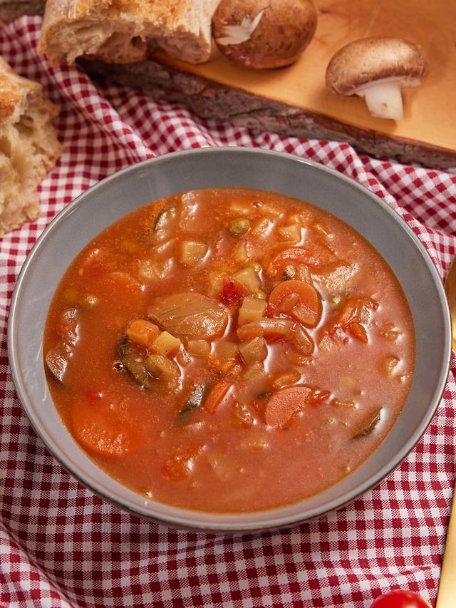 Bio Leichte Gemüsesuppe mit Bio-Tomaten und Bio-Zucchini, 4er-Set