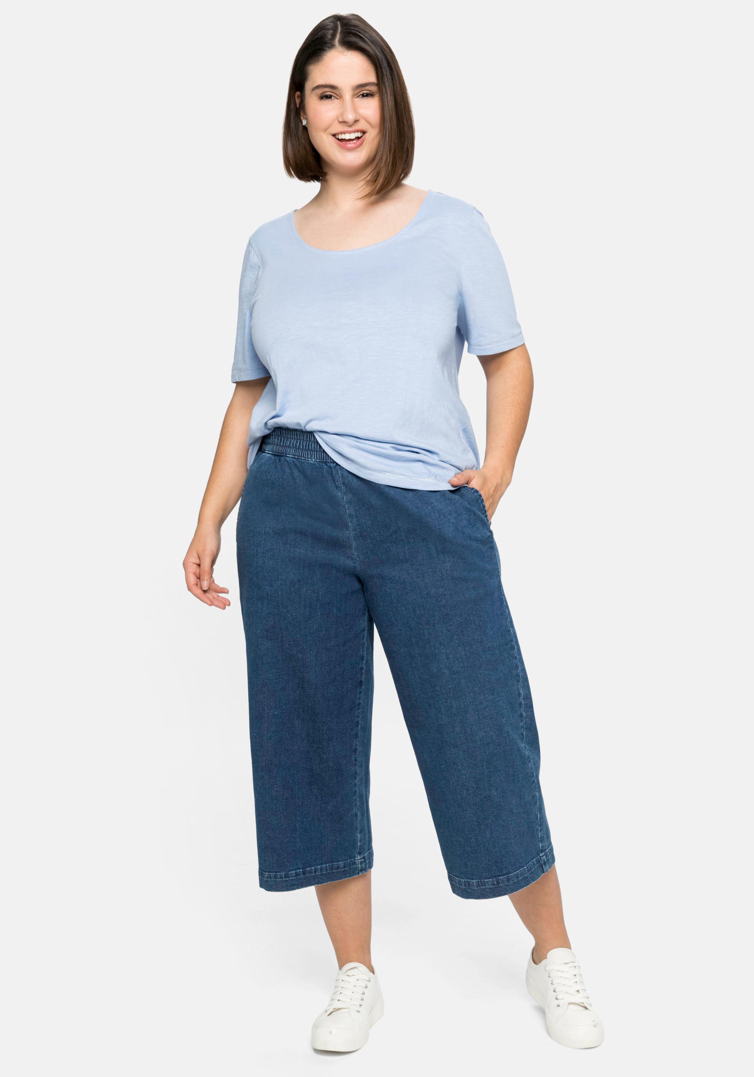 Jeans in 3/4-Länge, in weiter Beinform mit Schlupfbund