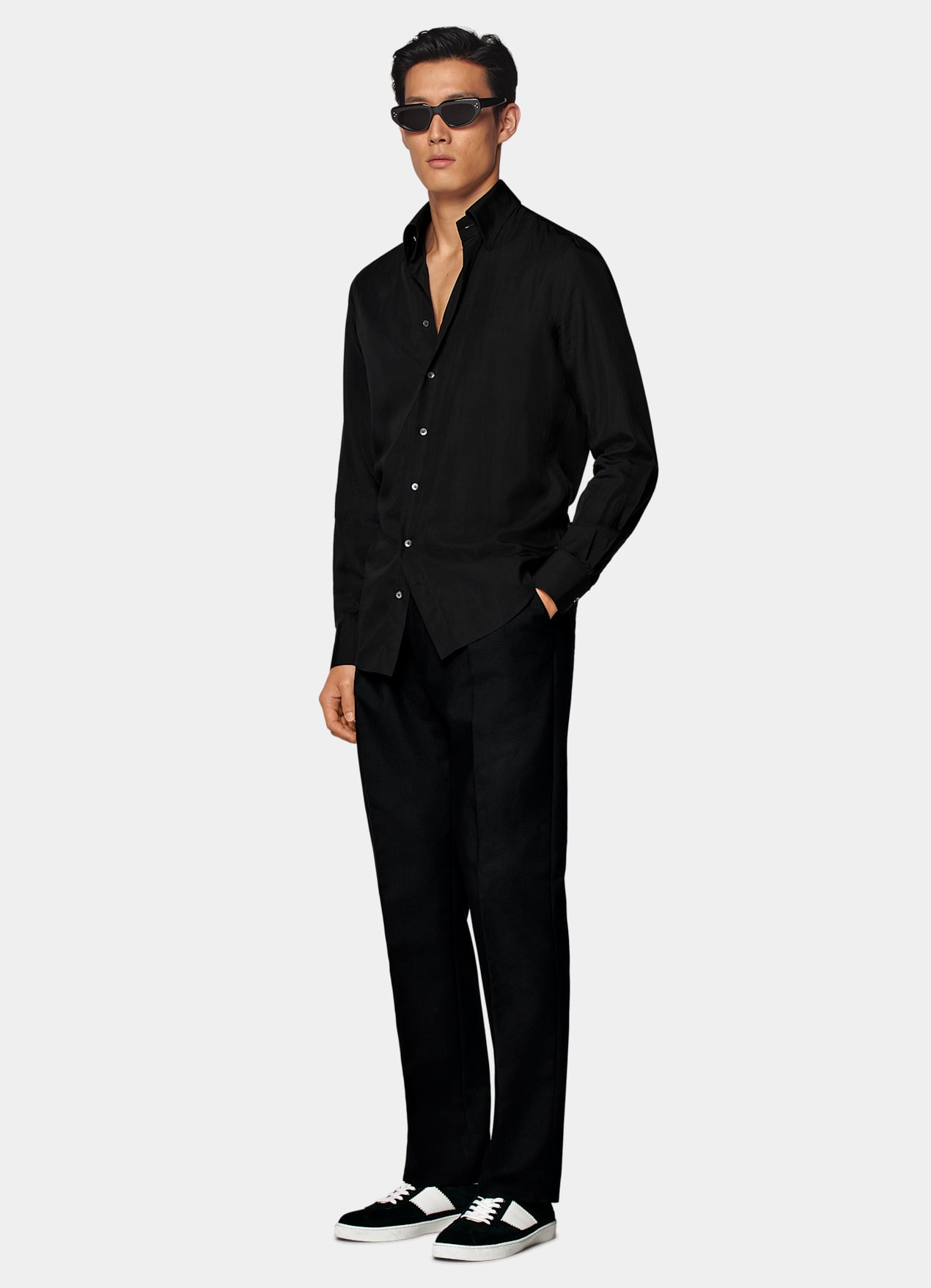 Chemise coupe ajustée à col classique large noire