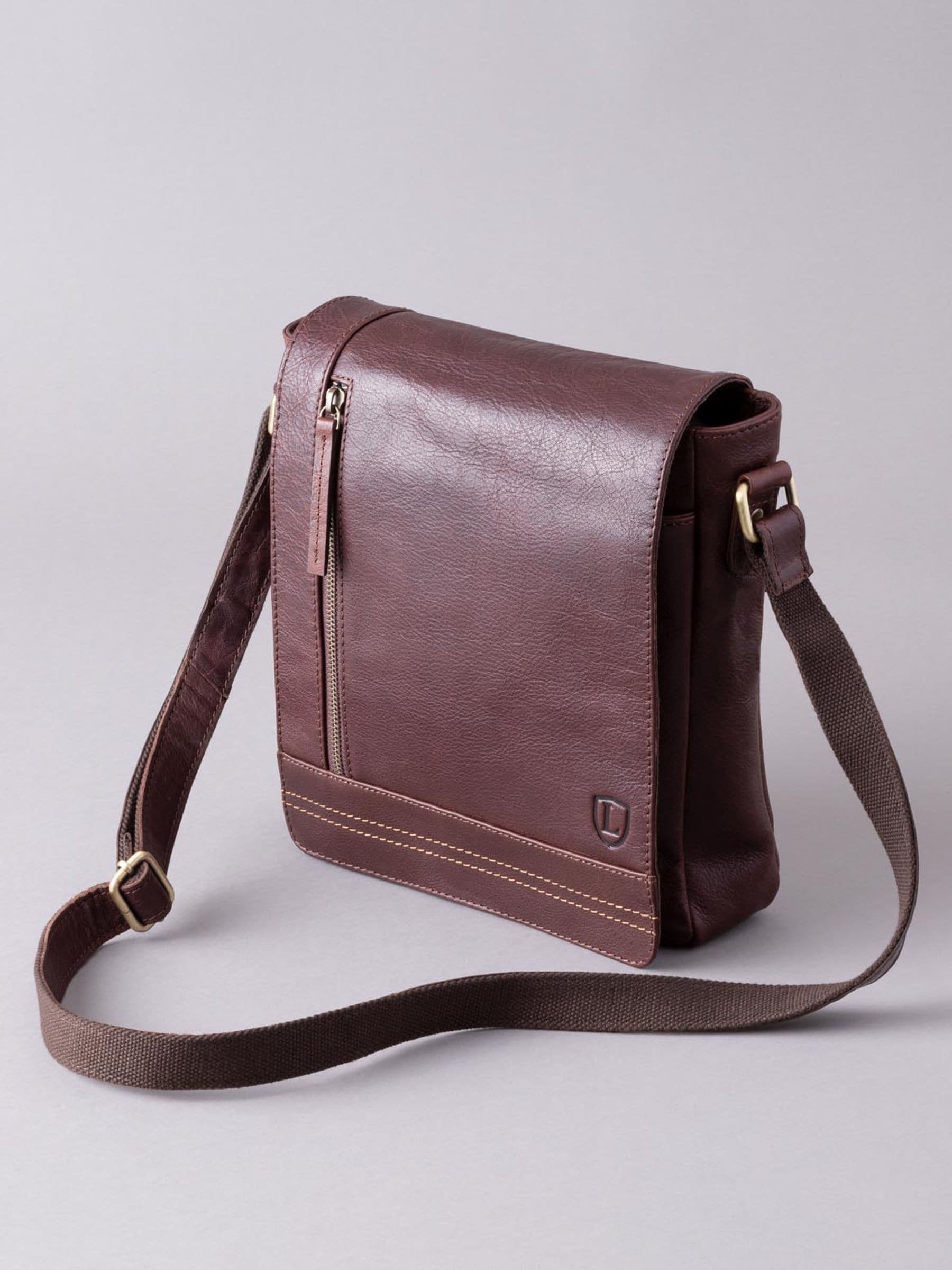 Bruin - Lakeland Leather Keswick messenger bag, medium