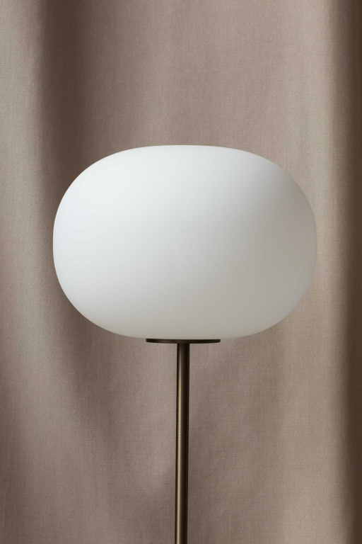 Audo Copenhagen JWDA vloerlamp Red Travertine/Bronzed Brass