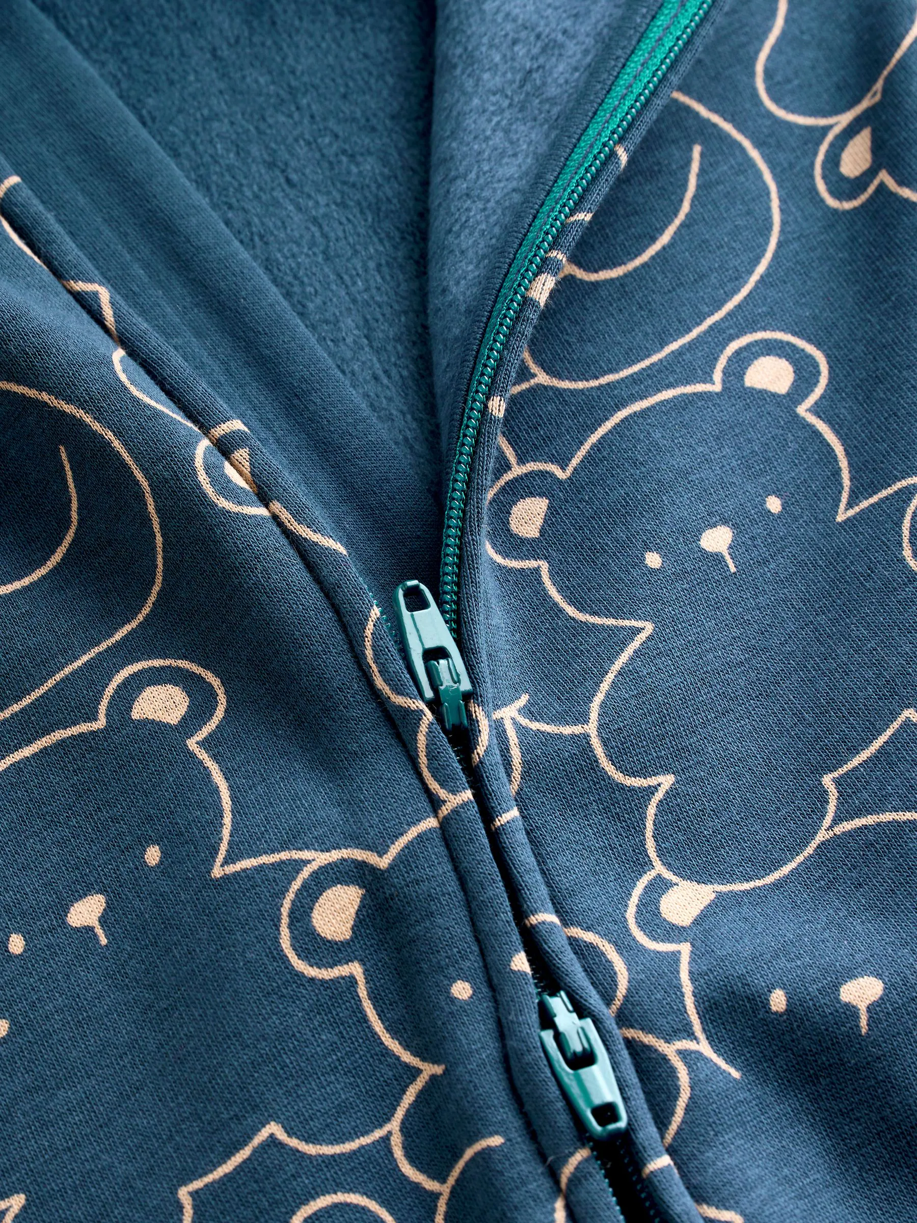 Marineblauw met berenprint - Babypyjama met fleecevoering