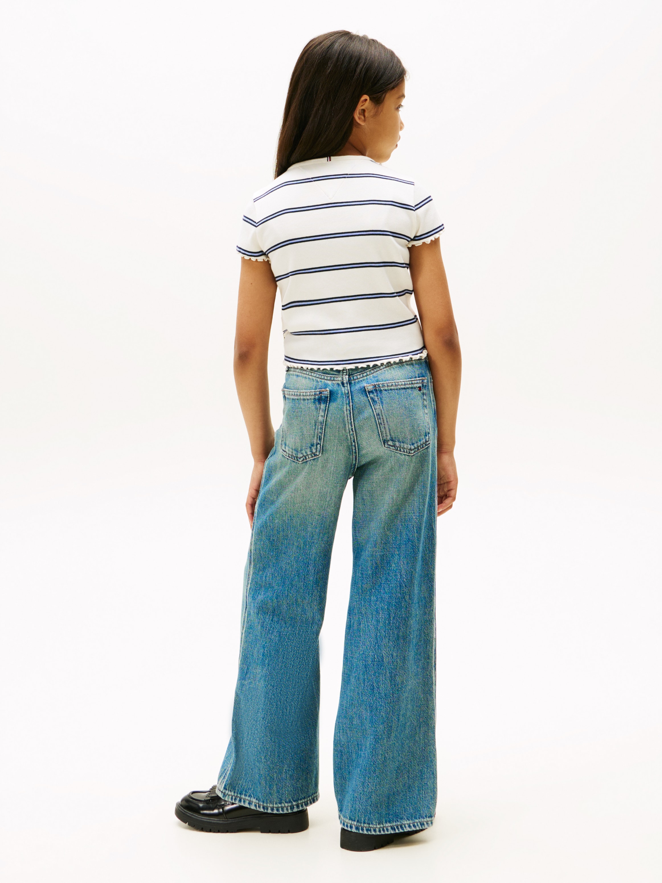 Tommy Hilfiger T-Shirt »ESSENTIAL RIB TOP mit Babylock-Kanten und Stickerei«, unifarben, casual, regular fit, Baumwollmix, Rundhals