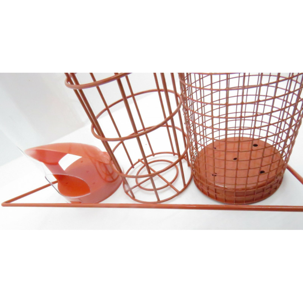 Mangeoire trio orange. 20 x 9 x hauteur 22.5 cm . Pour oiseaux