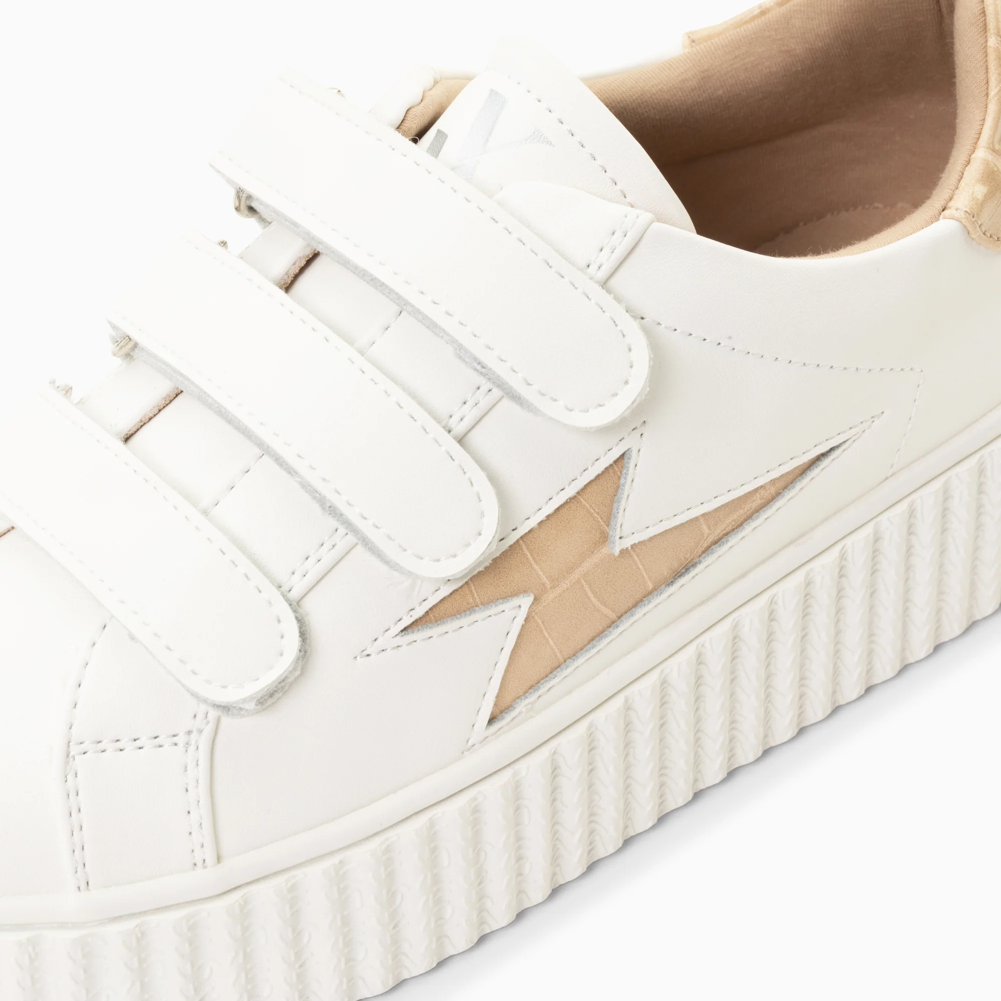 Sneakers-Baskets éclair Elsa blanc et beige croco à scratchs