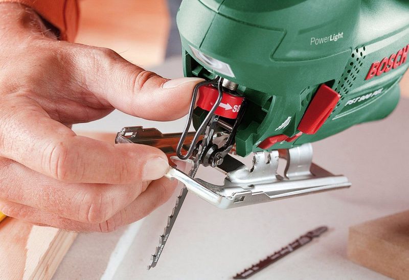 Bosch - Pst 900 Pel - Decoupeerzaag - Compact - Precisie