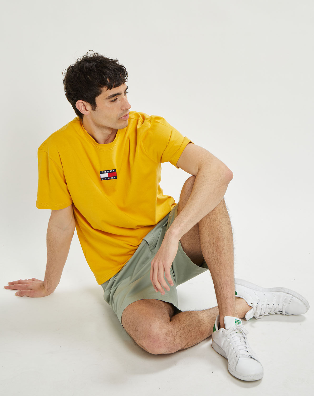 Tommy Jeans T-Shirt Tommy Badge jaune