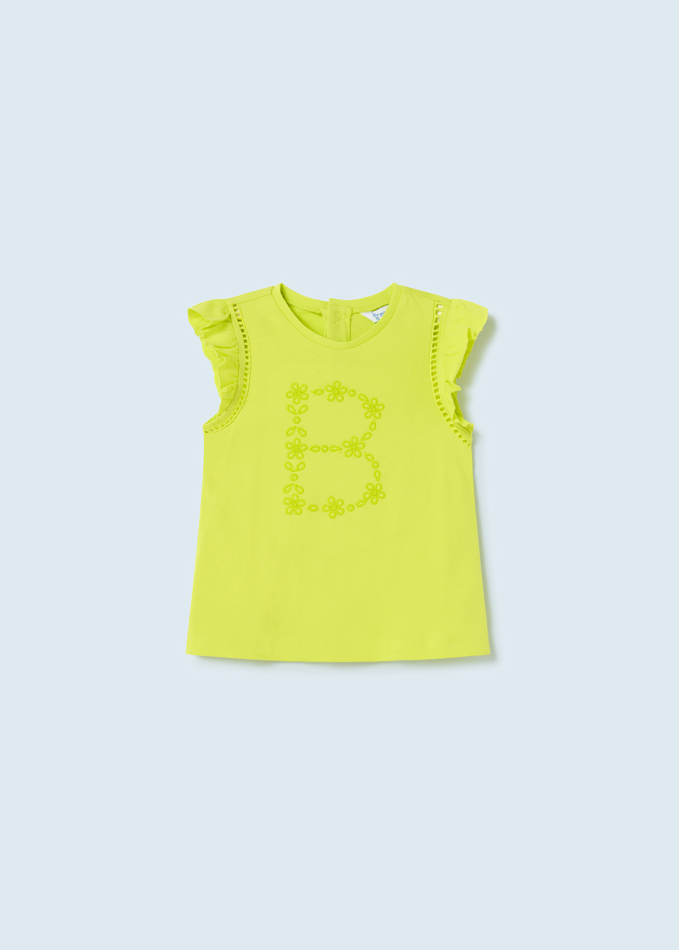 Camiseta infantil com bordado em algodão sustentável.