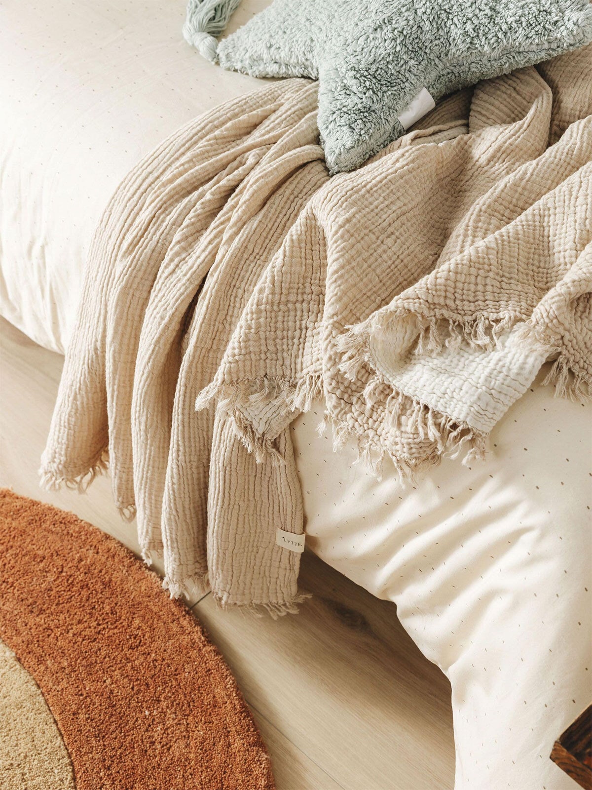 benuta LYTTE Baumwolldecke LILO 130 x 170 cm beige/cream