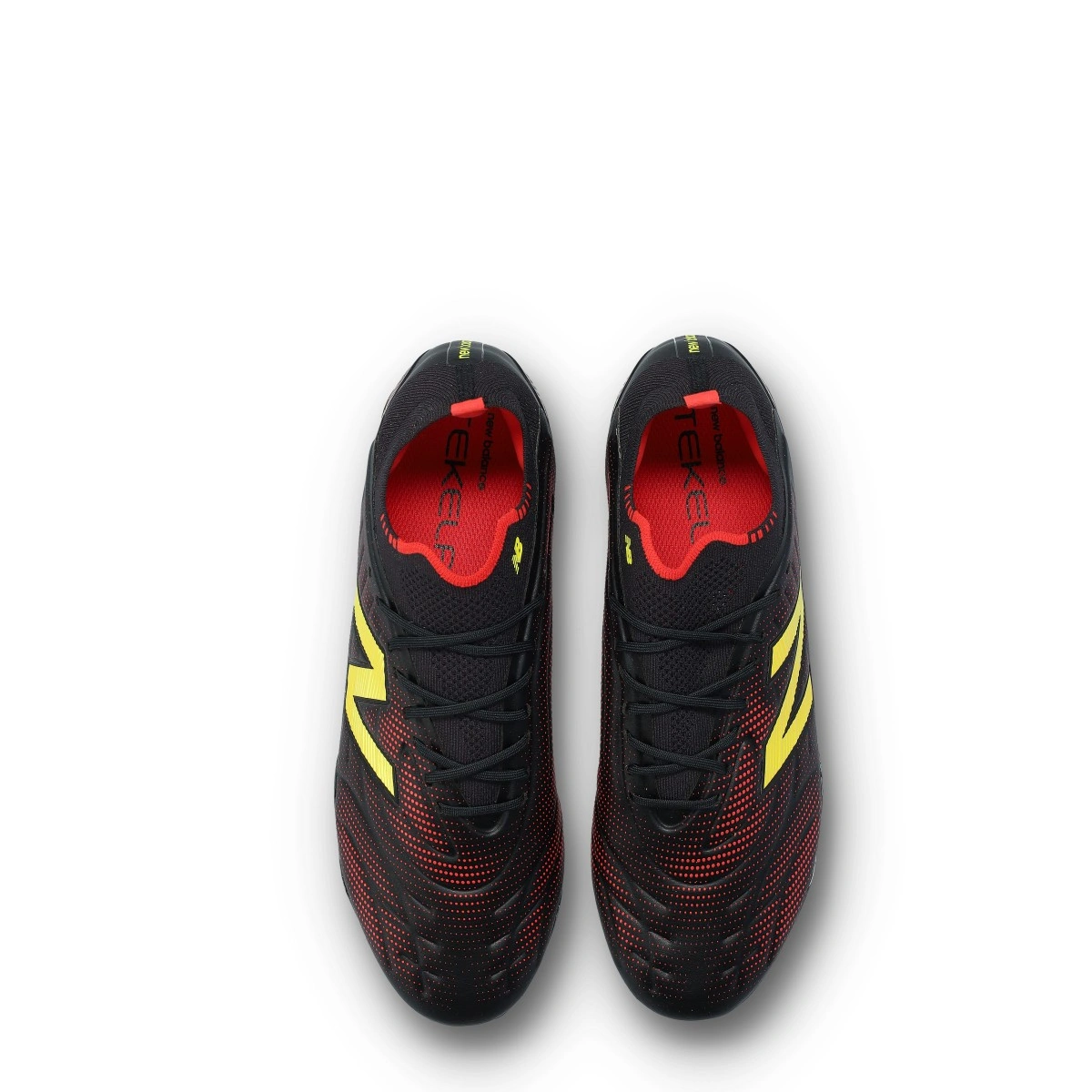 Chuteira New Balance Tekela Elite Low Laced FG V5