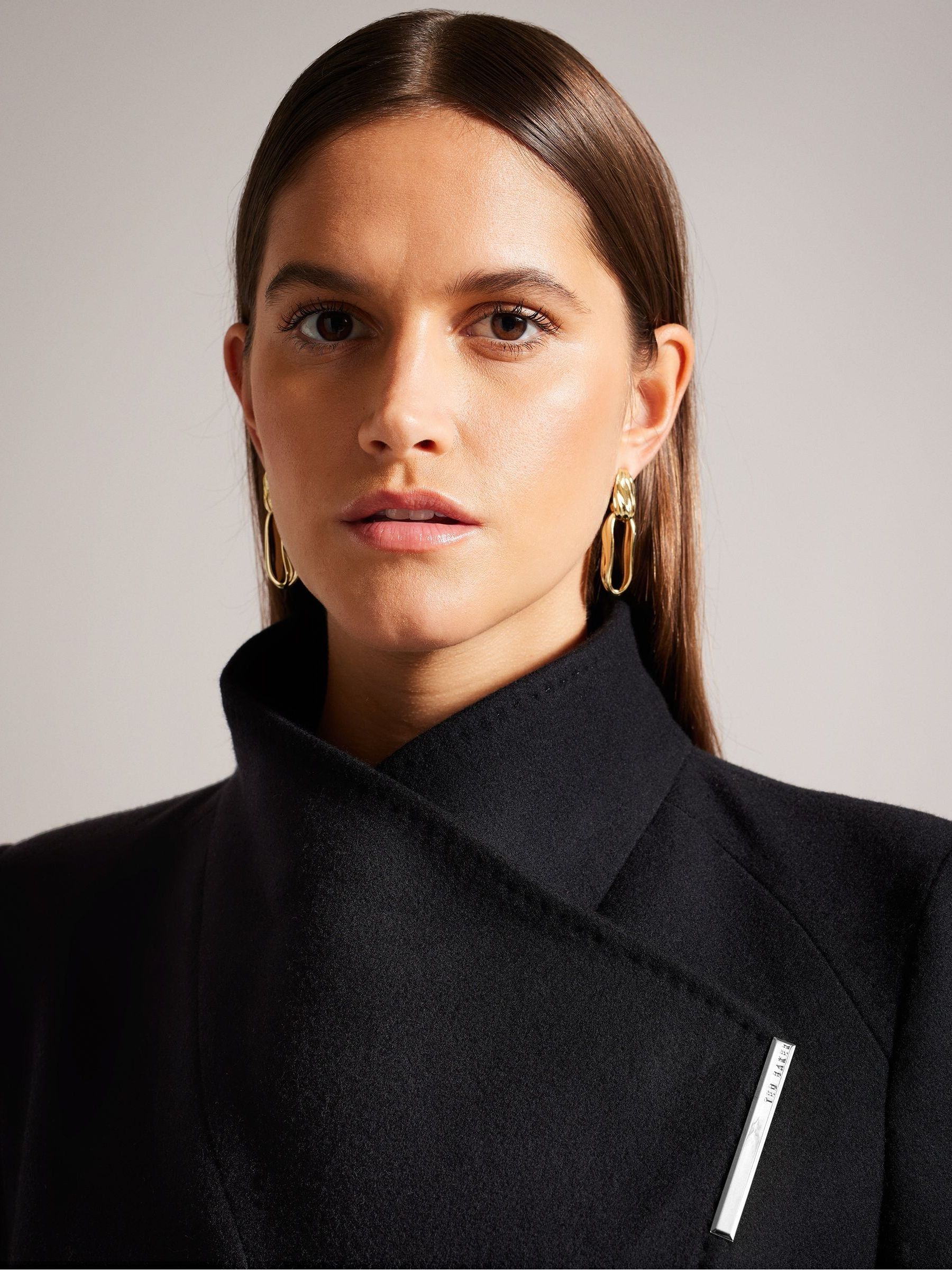 Zwart - Ted Baker - Roze halflange wollen jas met overslag en riem
