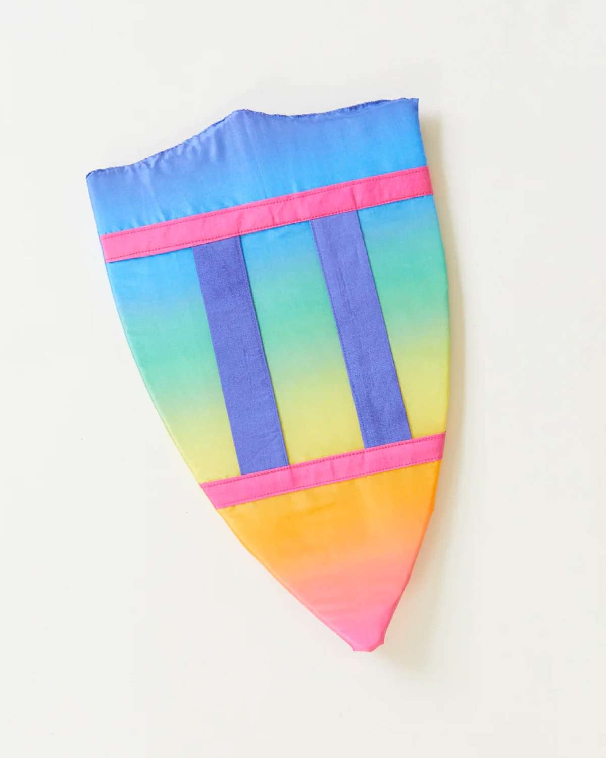 Lekeskjold av skum og silke – 40x24cm | Rainbow Shield