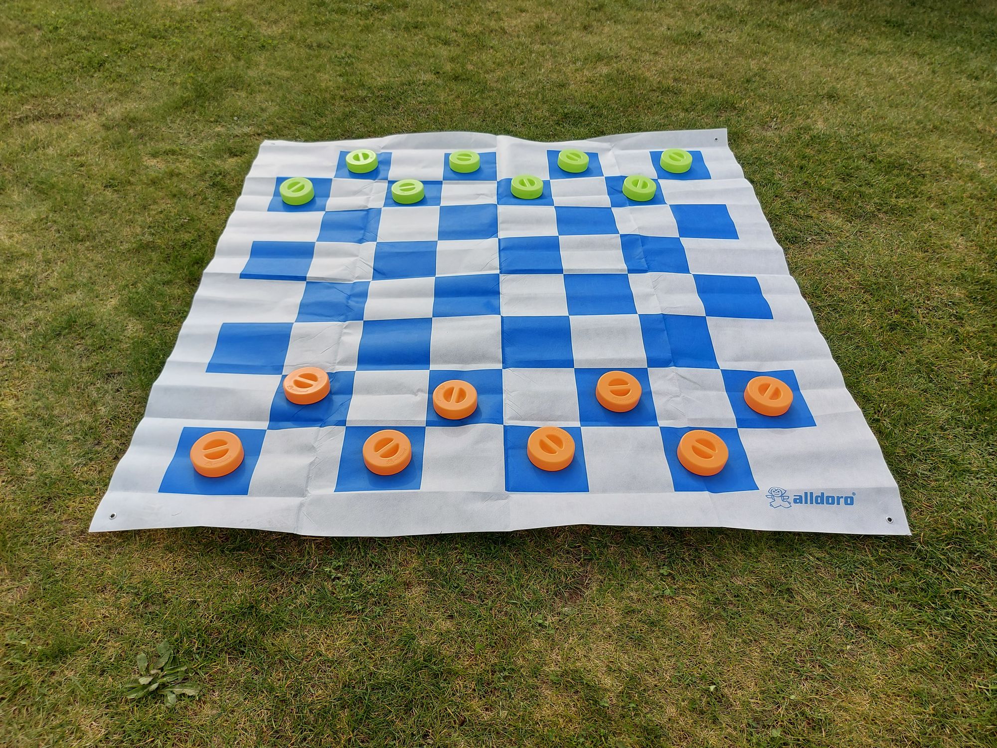 alldoro - XXL Mühle & Dame mit Tragetasche, inkl. 2 in 1 Spielfeld (158x158cm), 24 Spielsteine mit Griff, 4 Heringe