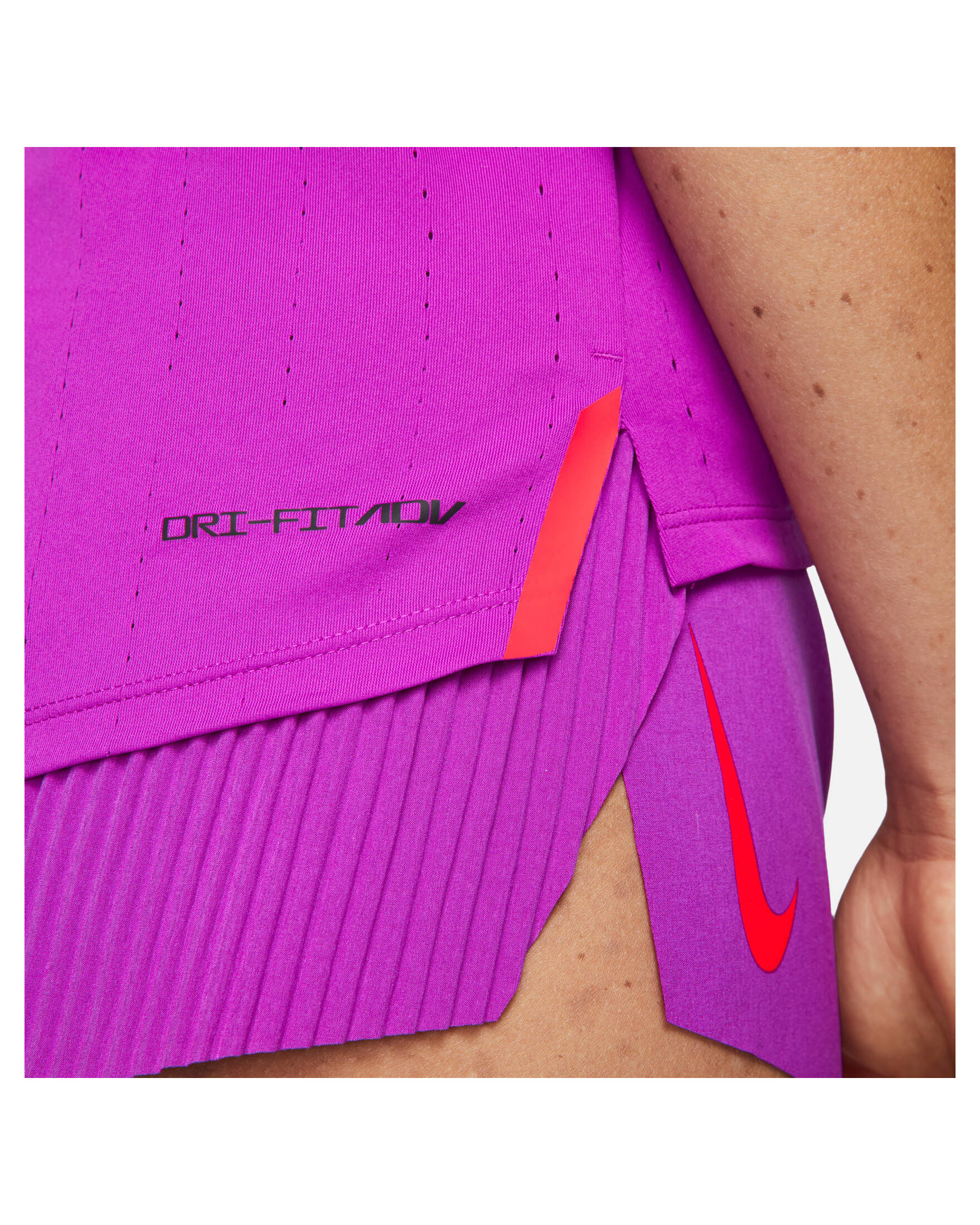 Nike| Damen Laufsport Top DRI-FIT ADV AEROSWIFT