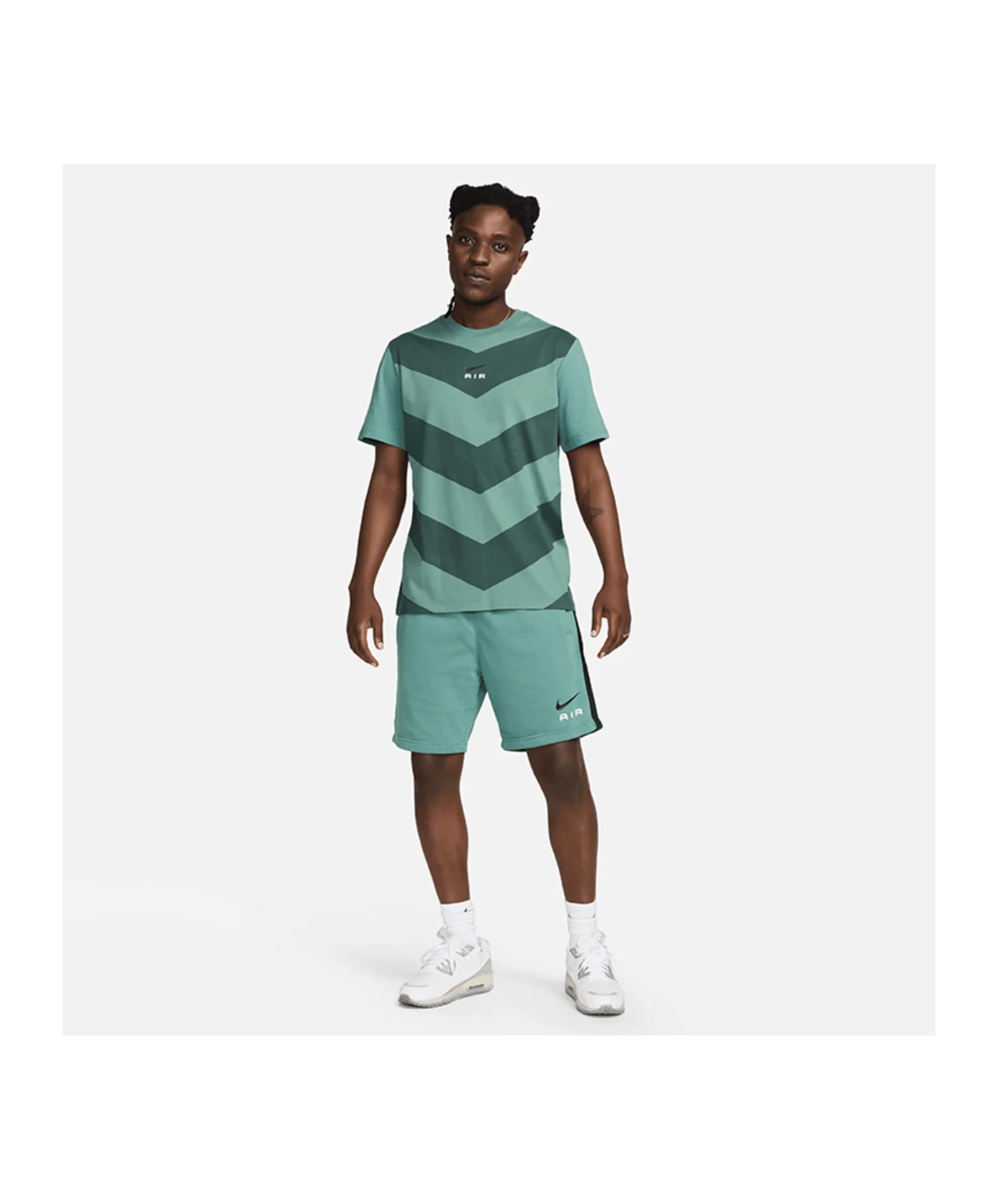 Nike NSW AIR T-Shirt Grün F361