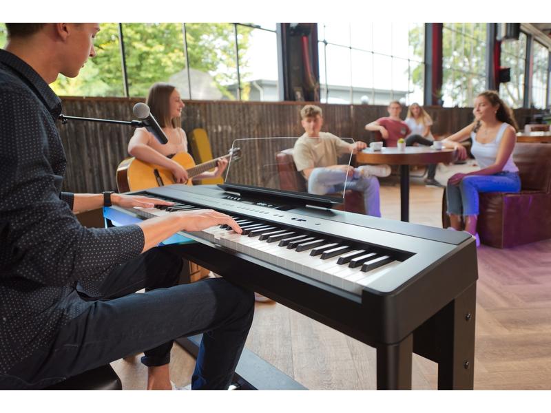 Kawai E-Piano ES-920 – Schwarz Digitalpiano mit Flügelanschlag und -ton sowie Bluetooth- und USB-Anschlussmöglichkeit