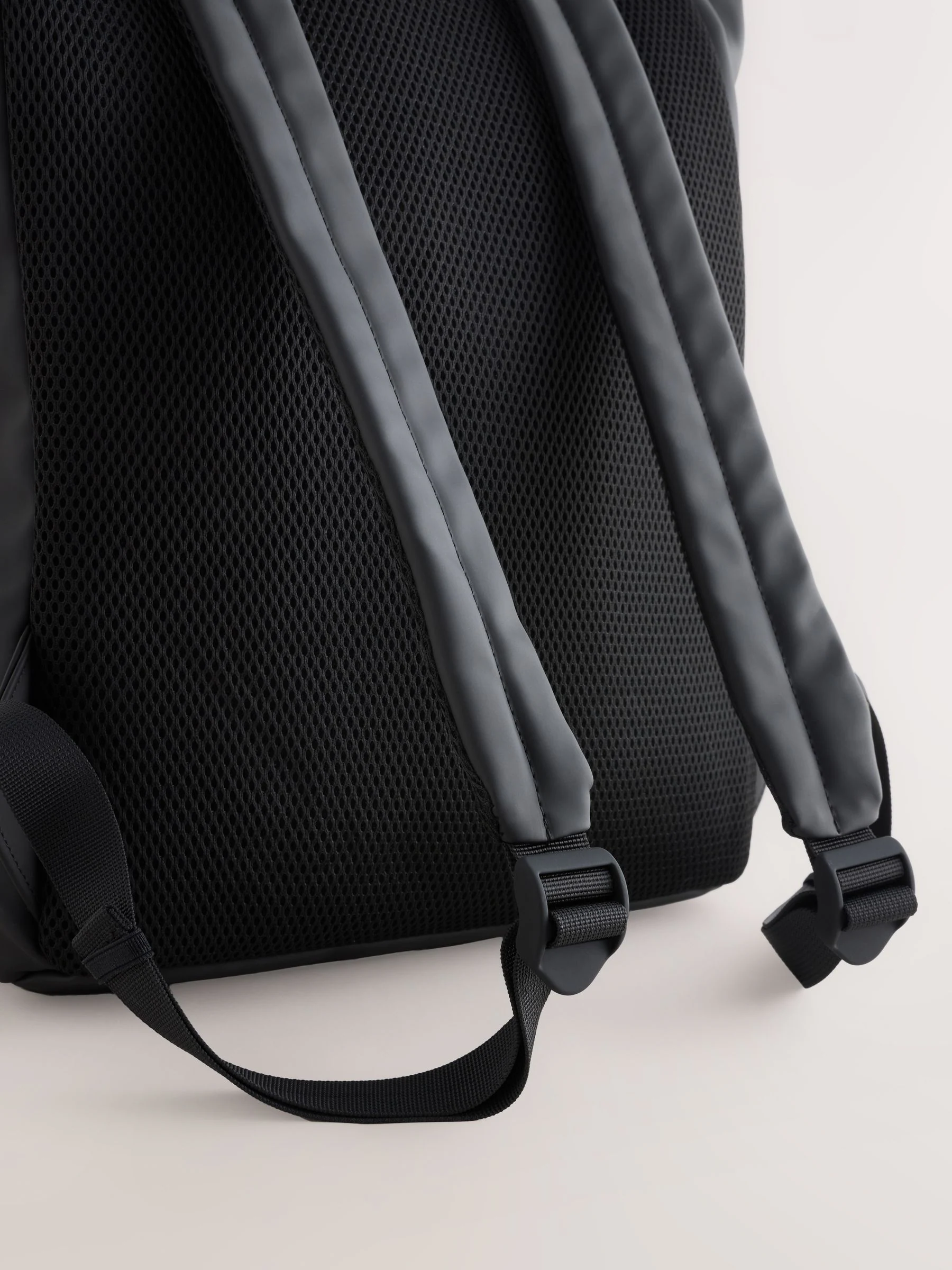 Zwart - Rubberised Backpack