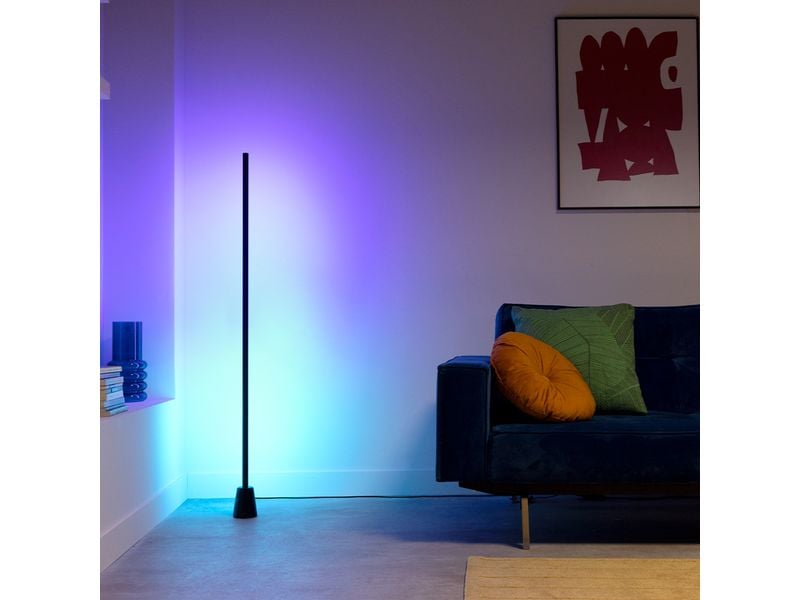 WiZ Gradient Stehleuchte RGBIC 1.4 m Stehleuchte mit RGBIC-Technologie und minimalistischem Design