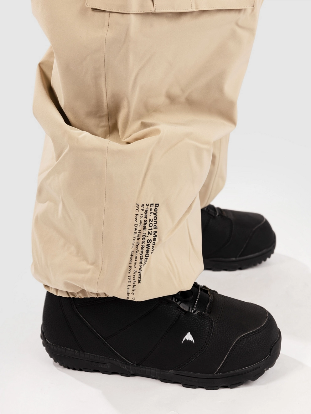 Beyond Medals Cargo 2L Pants beige