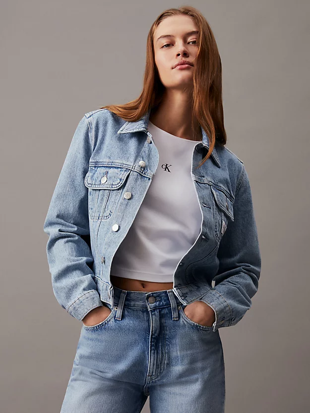 Jaqueta jeans cropped dos anos 90