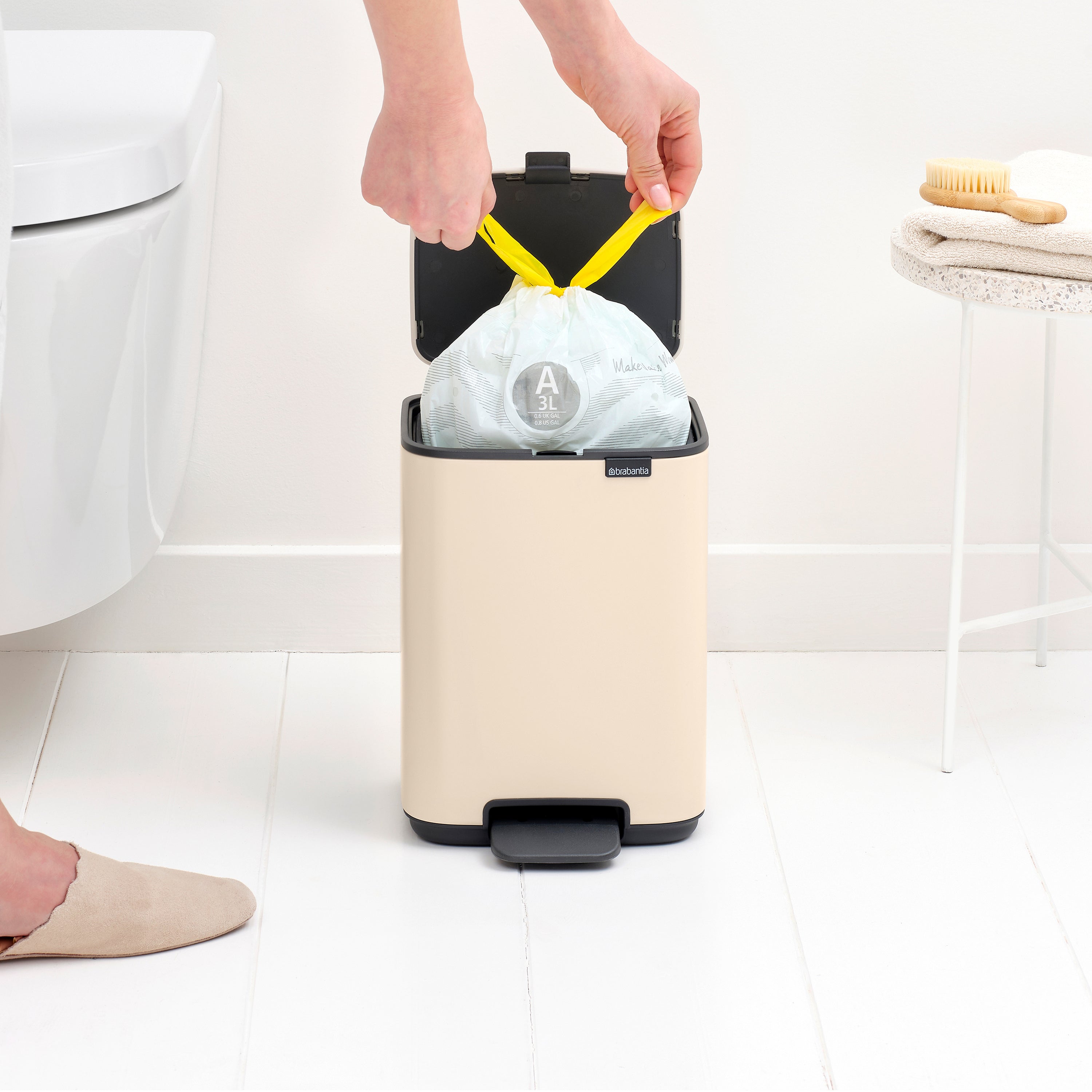 Brabantia Bo Pedaalemmer 4 L - Soft Beige