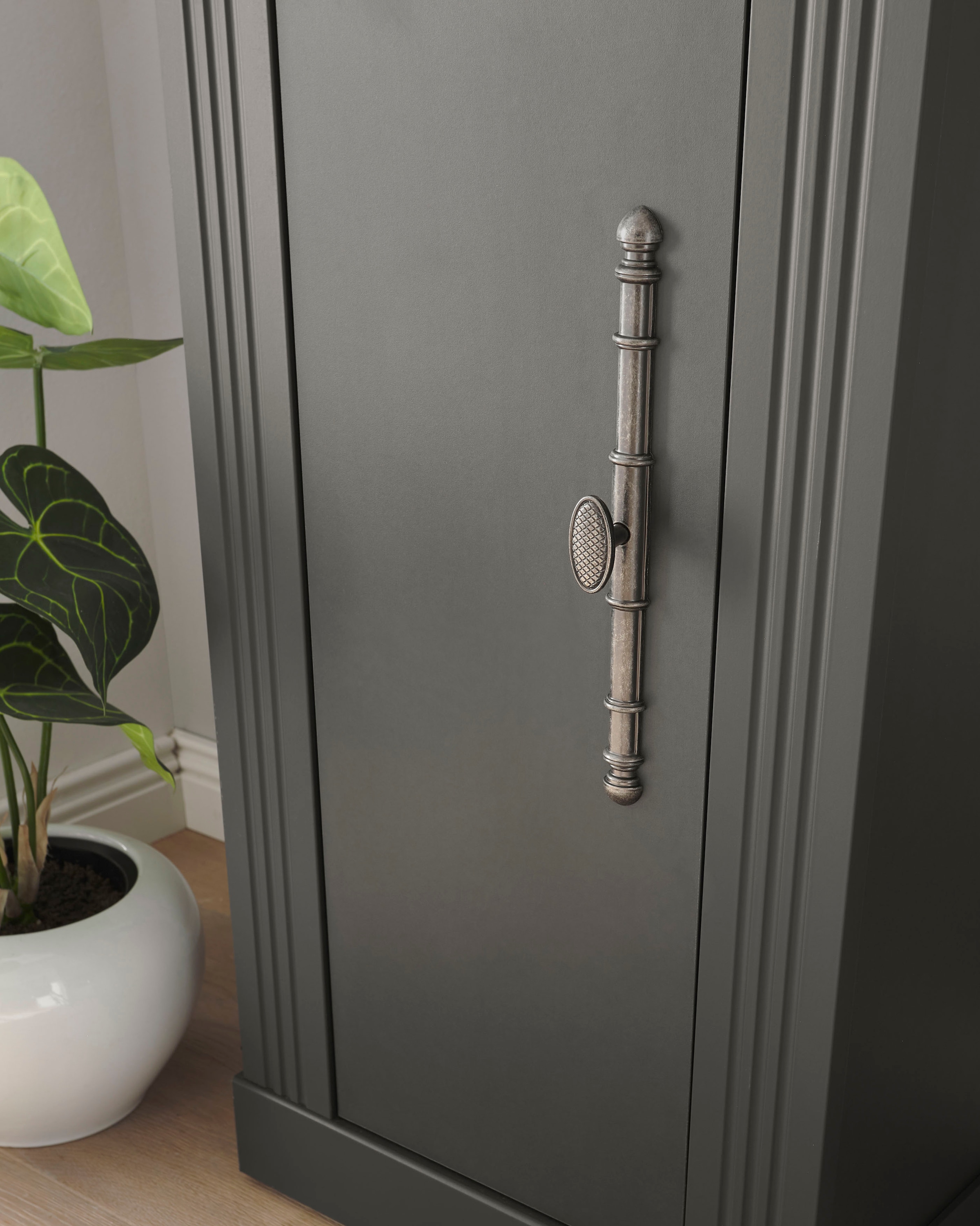 Home affaire Midischrank »WESTMINSTER, Badschrank im Landhausstil, Schrank mit Metallgriffen« in 2 Farben verfügbar, mit offenen Fächern und Stauraum