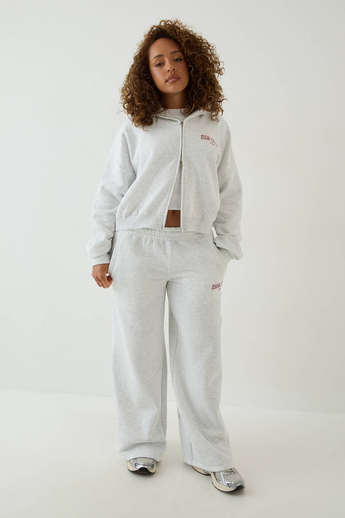 Jogging Droit Imprimé Style Universitaire Dsgn Studio