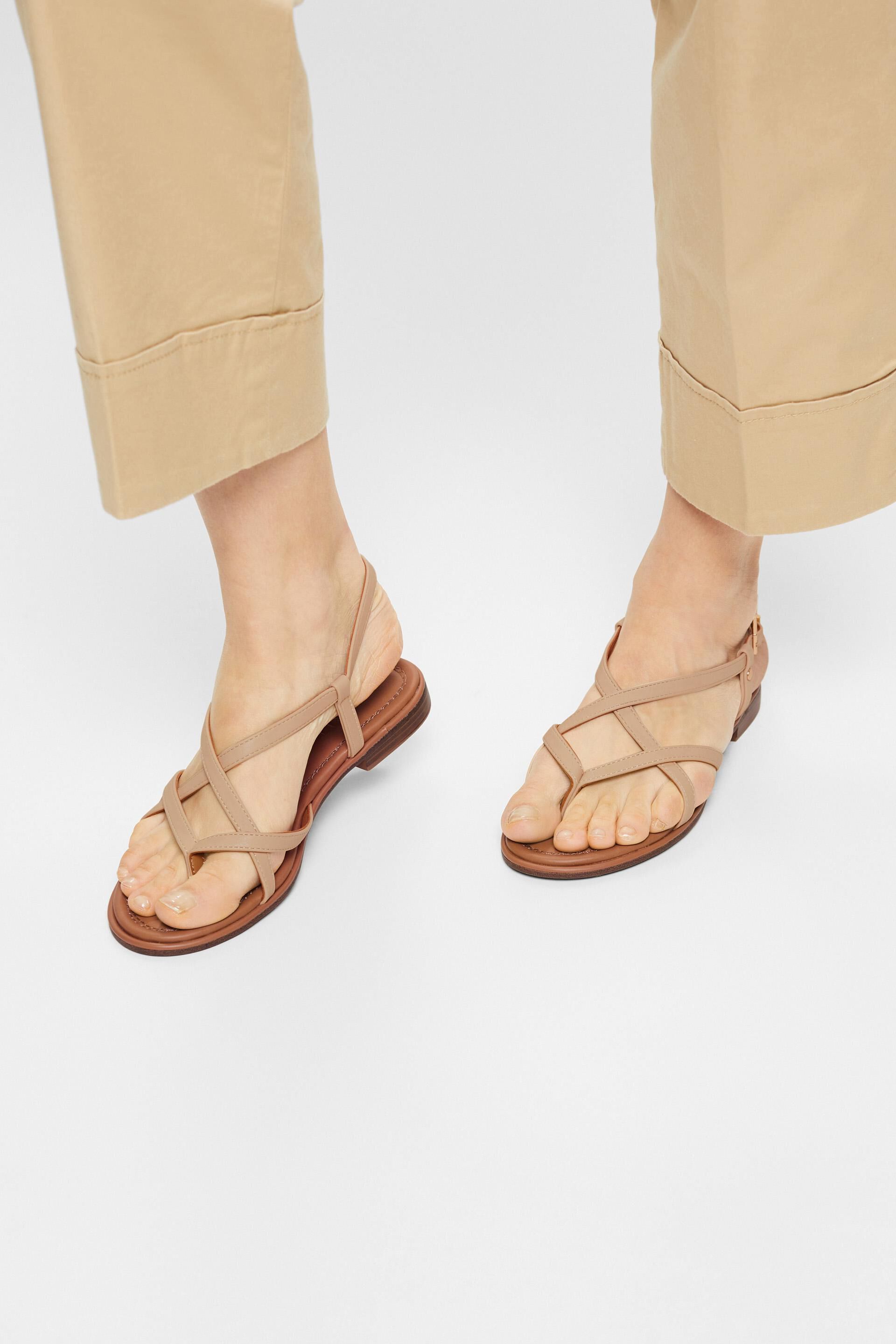 Sandales en similicuir à entredoigt