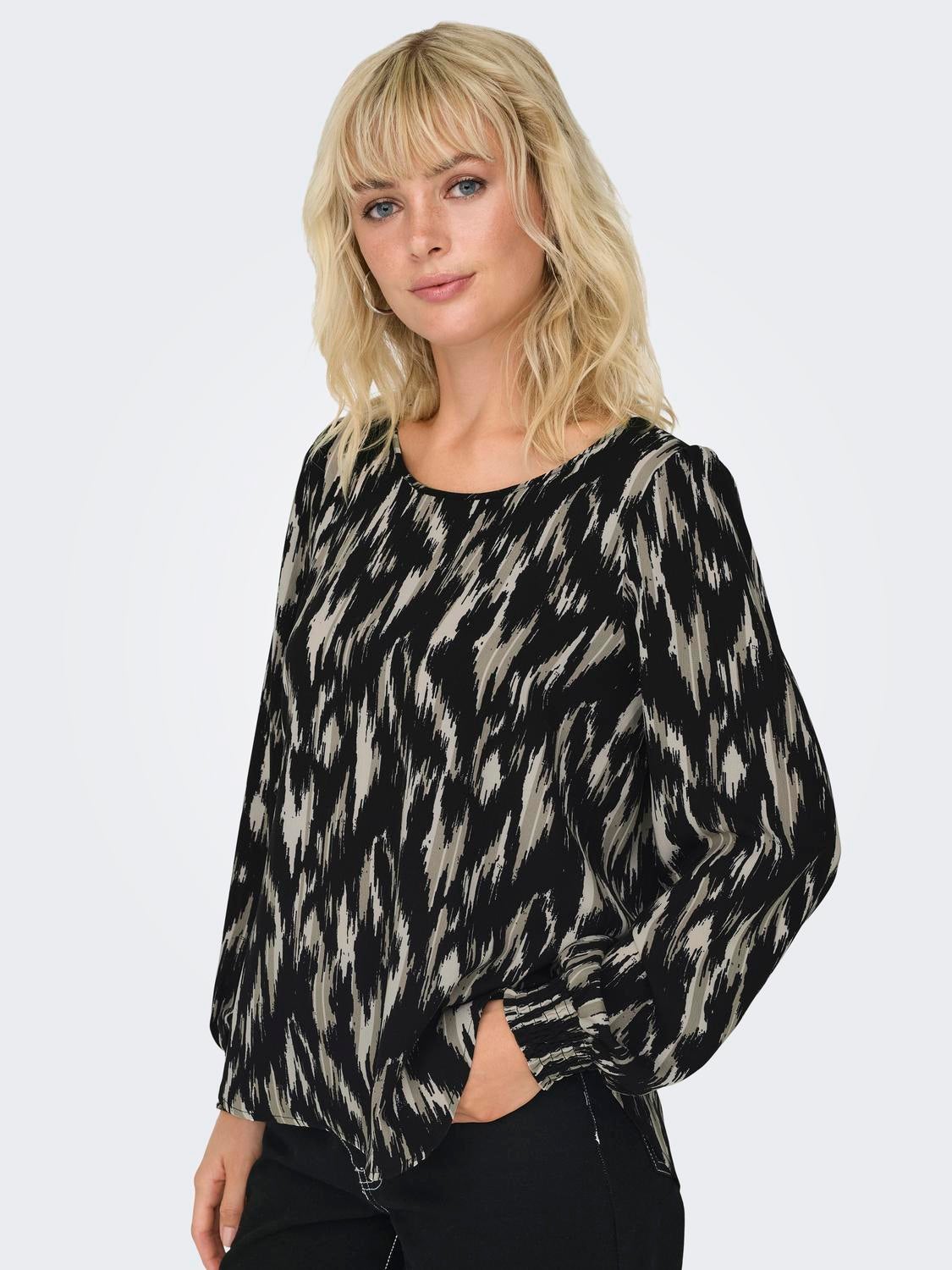ONLELITE Top Black