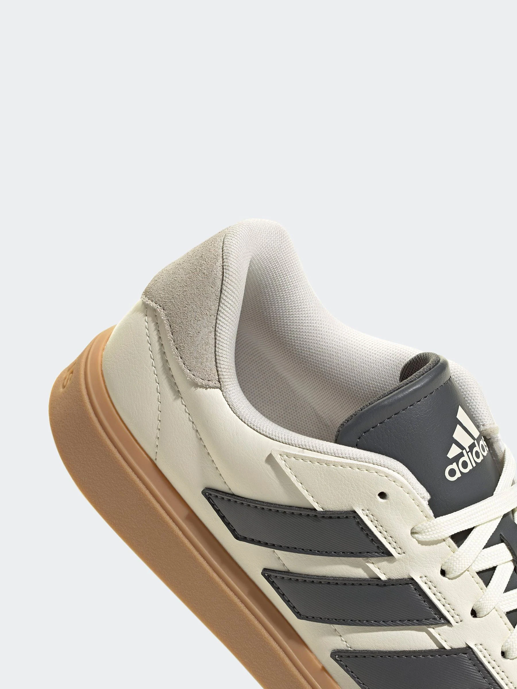 Wit - adidas Courtblock sneakers