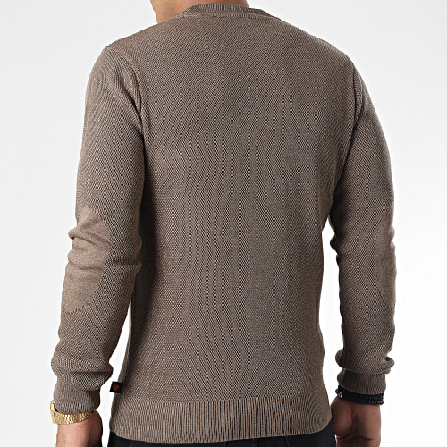 Pull AVP-183 Marron