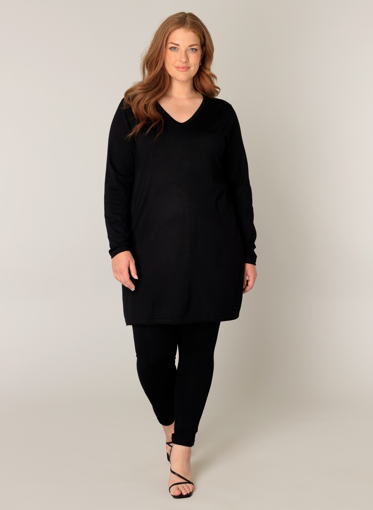 Base Level Curvy V-Ausschnitt-Pullover »BAS-ANINE-LONG«, Feinstrick-Qualität