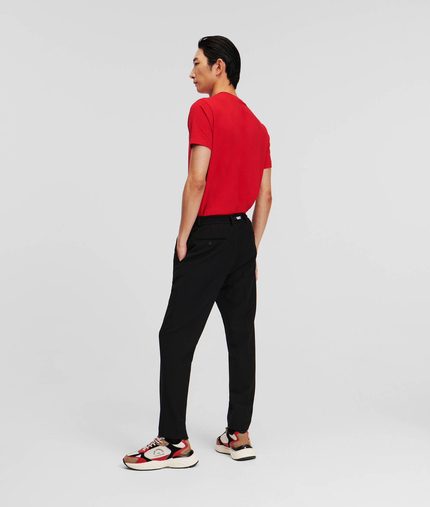 PANTALON AVEC CORDON DE SERRAGE