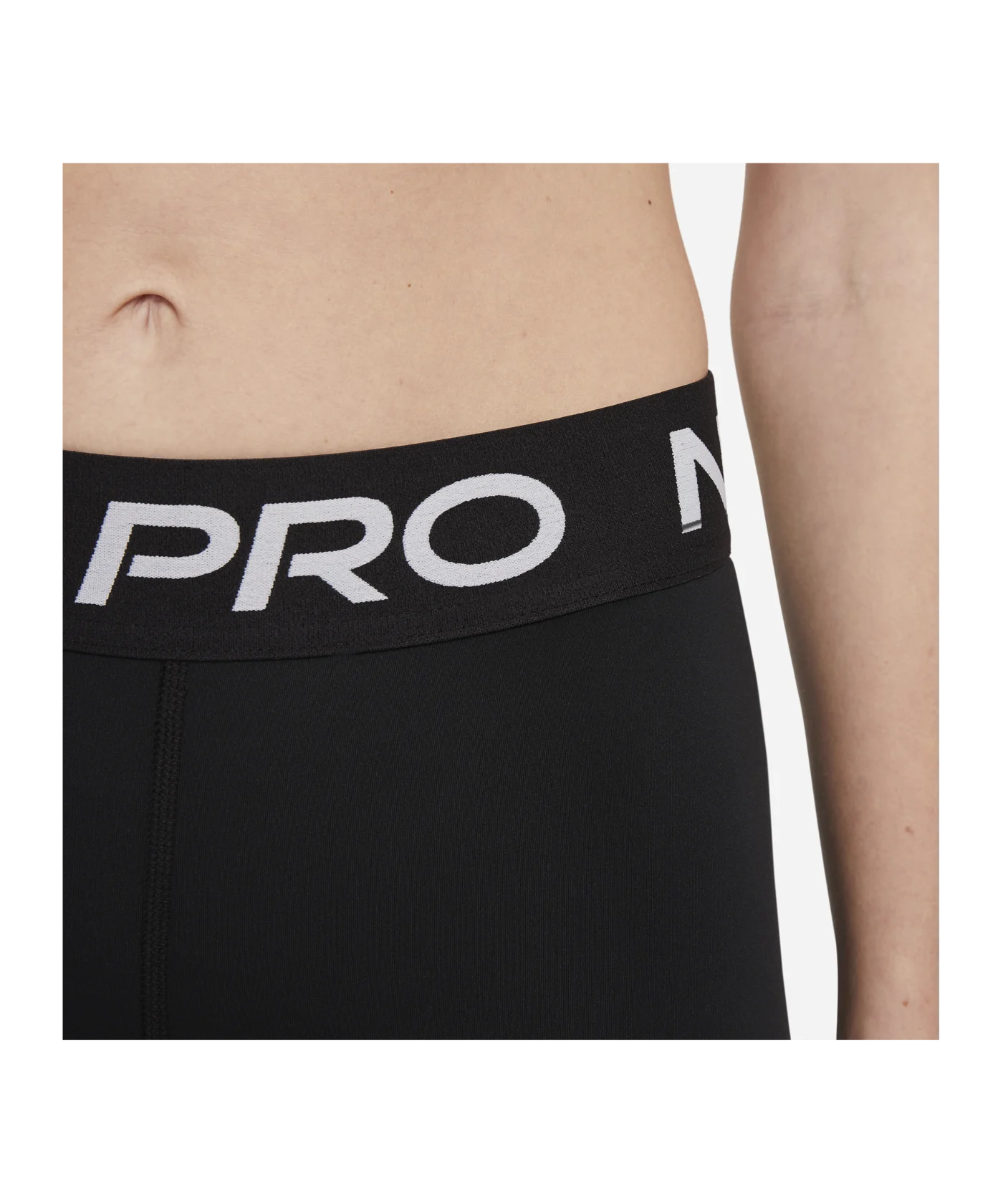 Nike Pro 365 5in Short Training Damen Schwarz F010