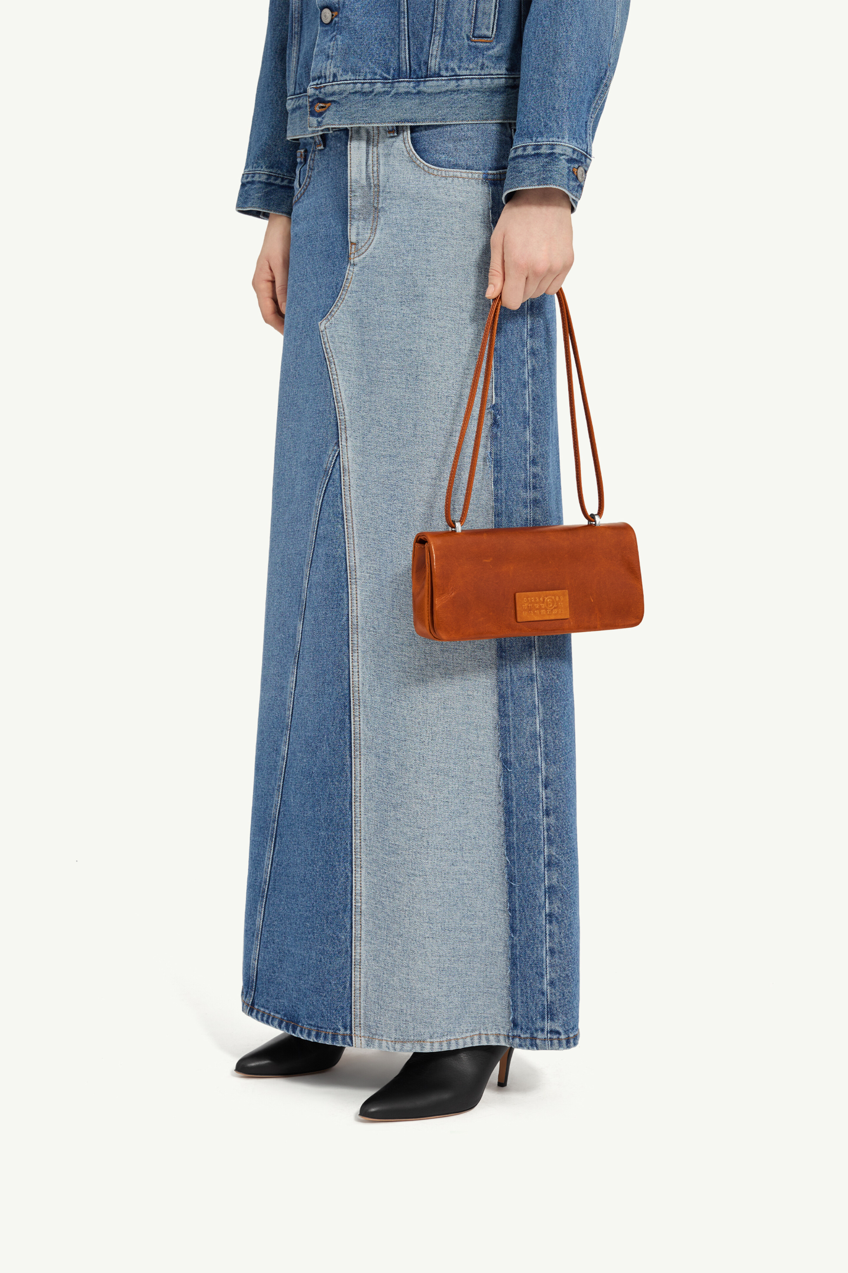 Sac porté épaule rectangulaire Numeric en cuir | MM6 Brun Adobe