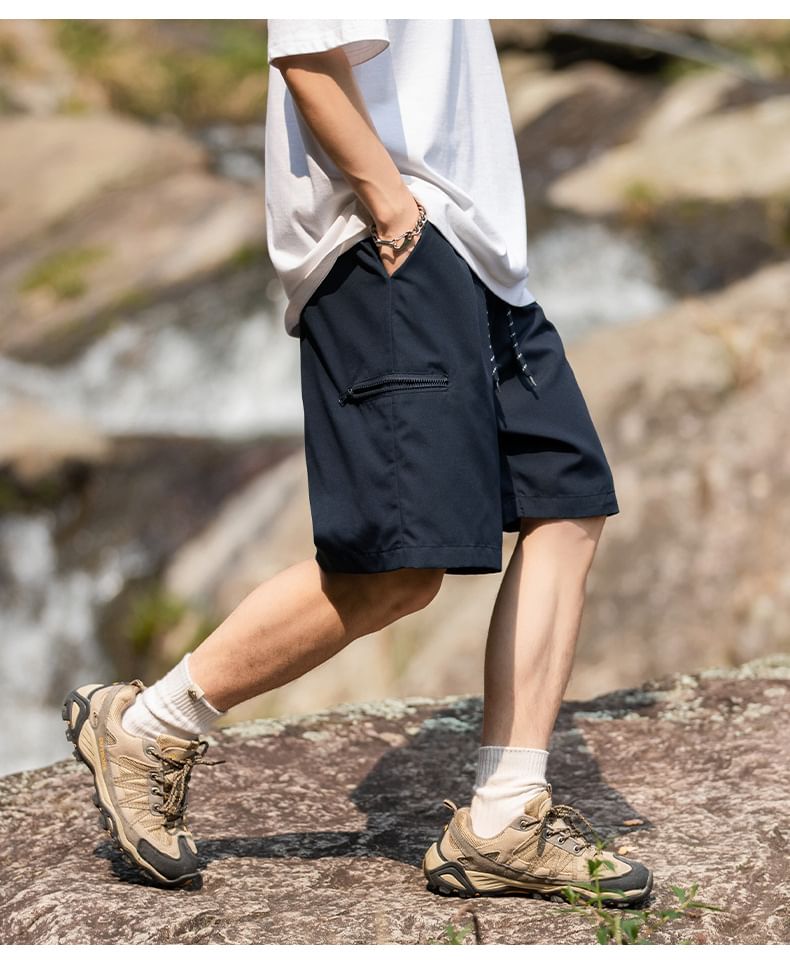 Really Point - Mid Rise Plain Cargo Shorts