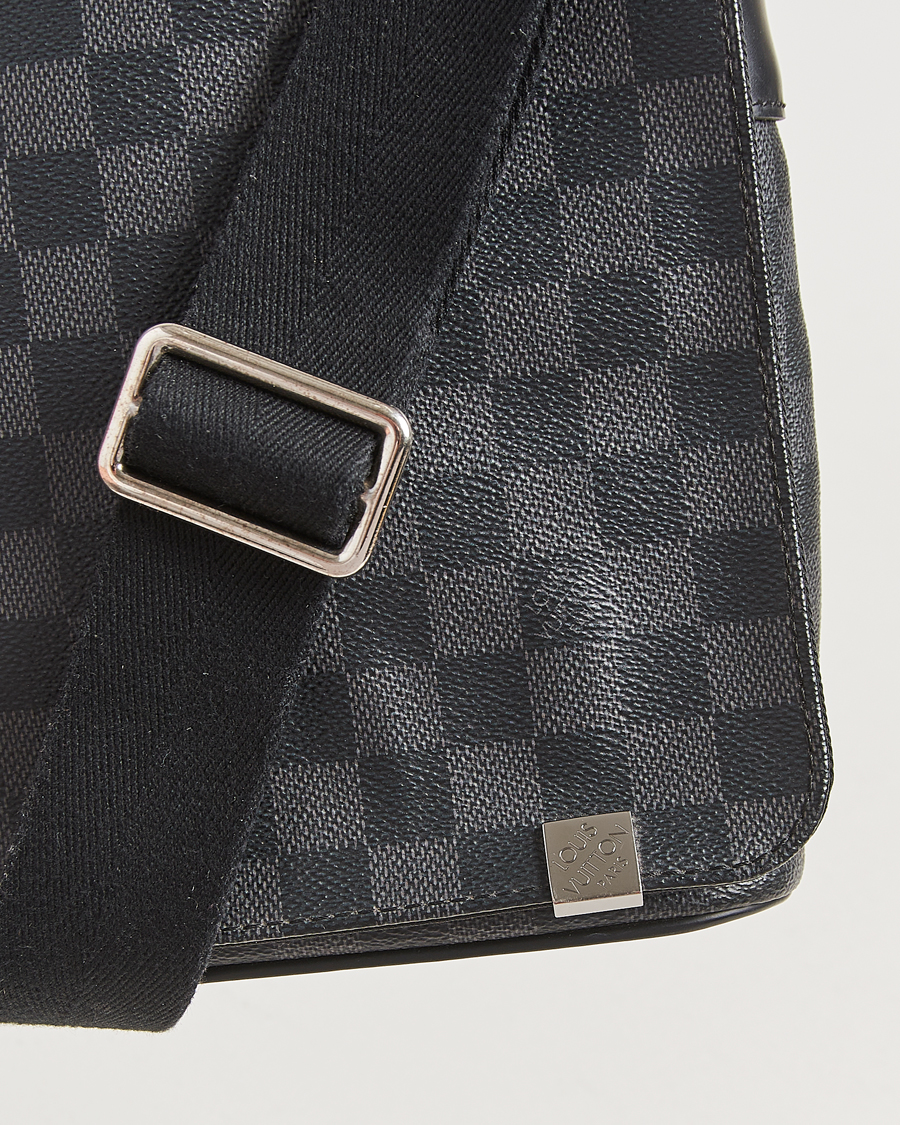 Louis Vuitton Pre-Owned District PM Messenger Bag Damier Graphite