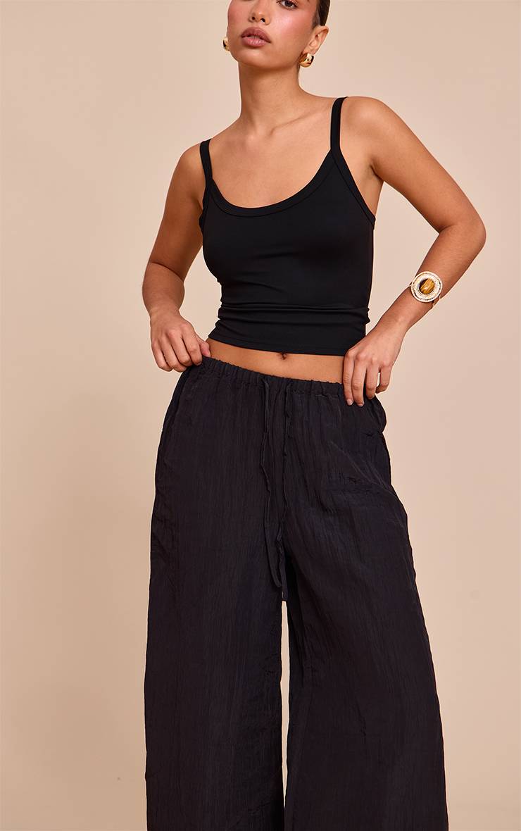 Noir Pantalon Taille Basse En Satin Froissé Avec Cordon De Serrage