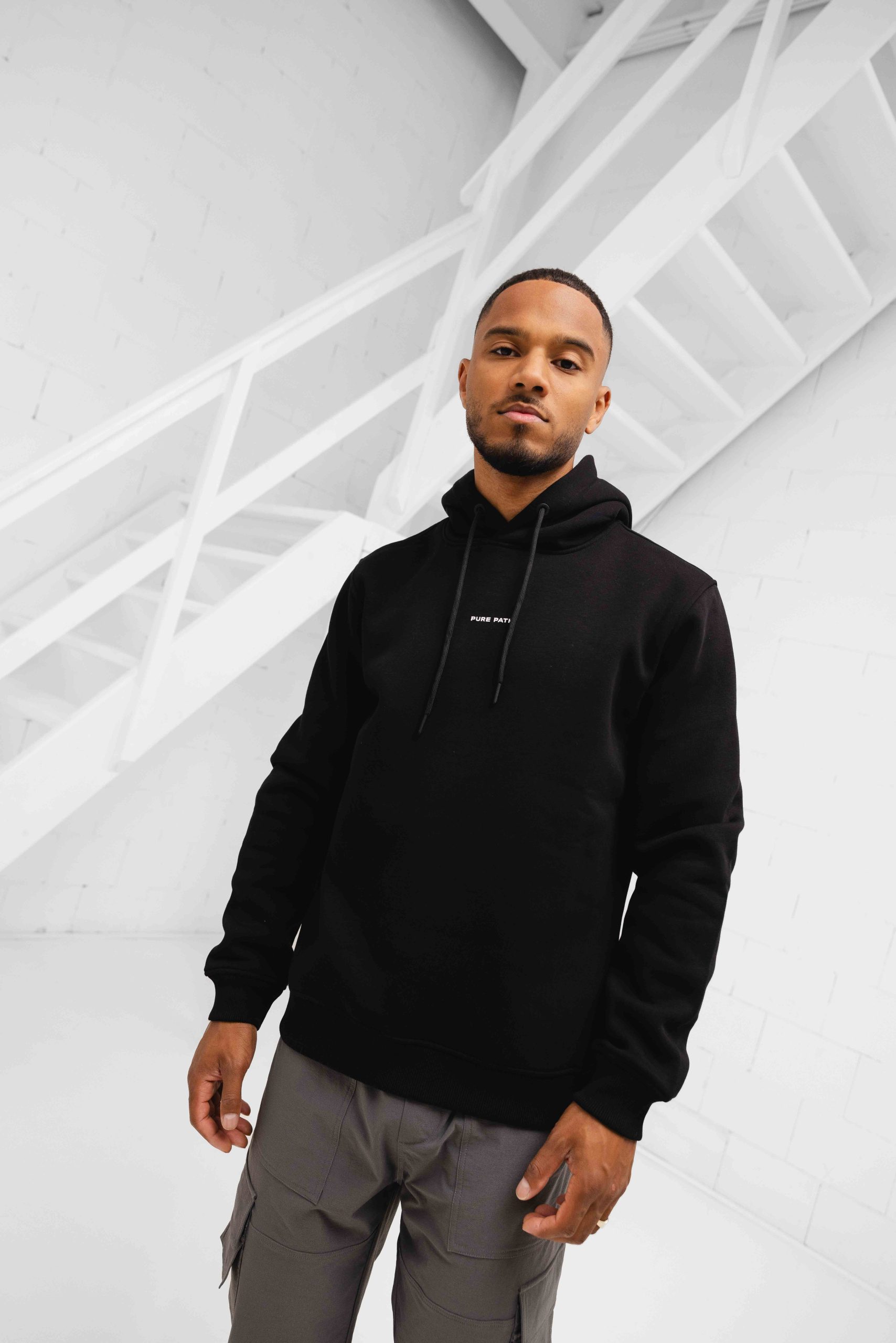 Pure Path Essential Logo Hoodie Heren Zwart