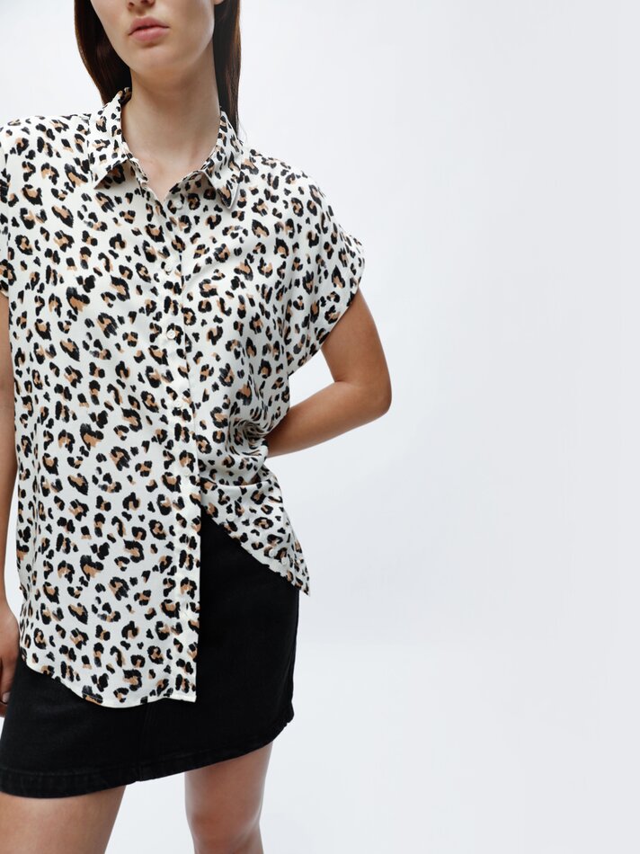 Blusa fluida sem mangas - Estampa de leopardo