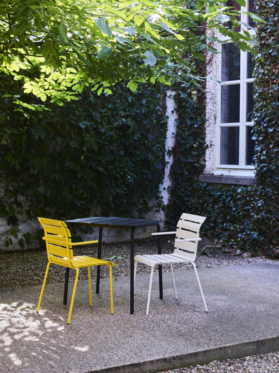 Valerie Objects Aligned tuintafel 70x70 off-white