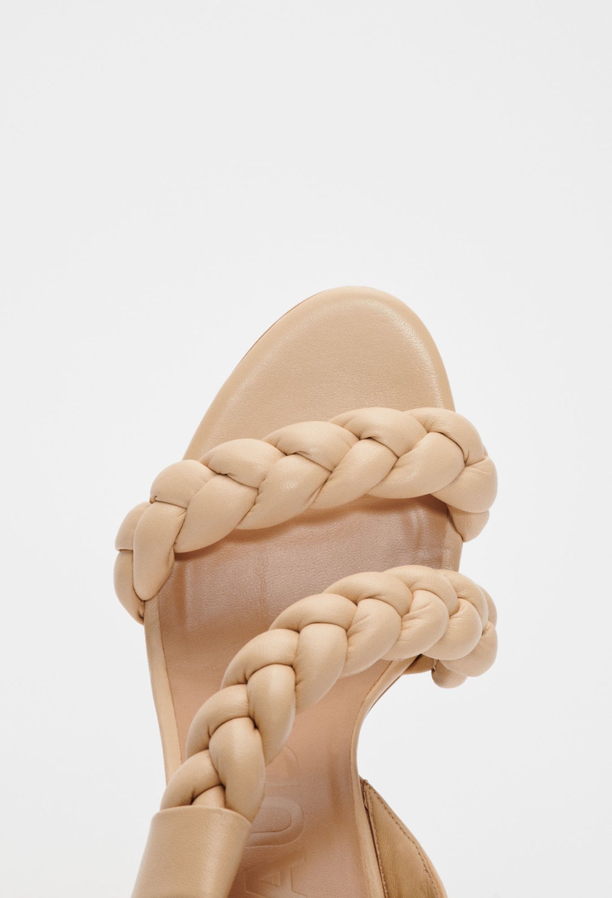Sandales &agrave; talons en cuir