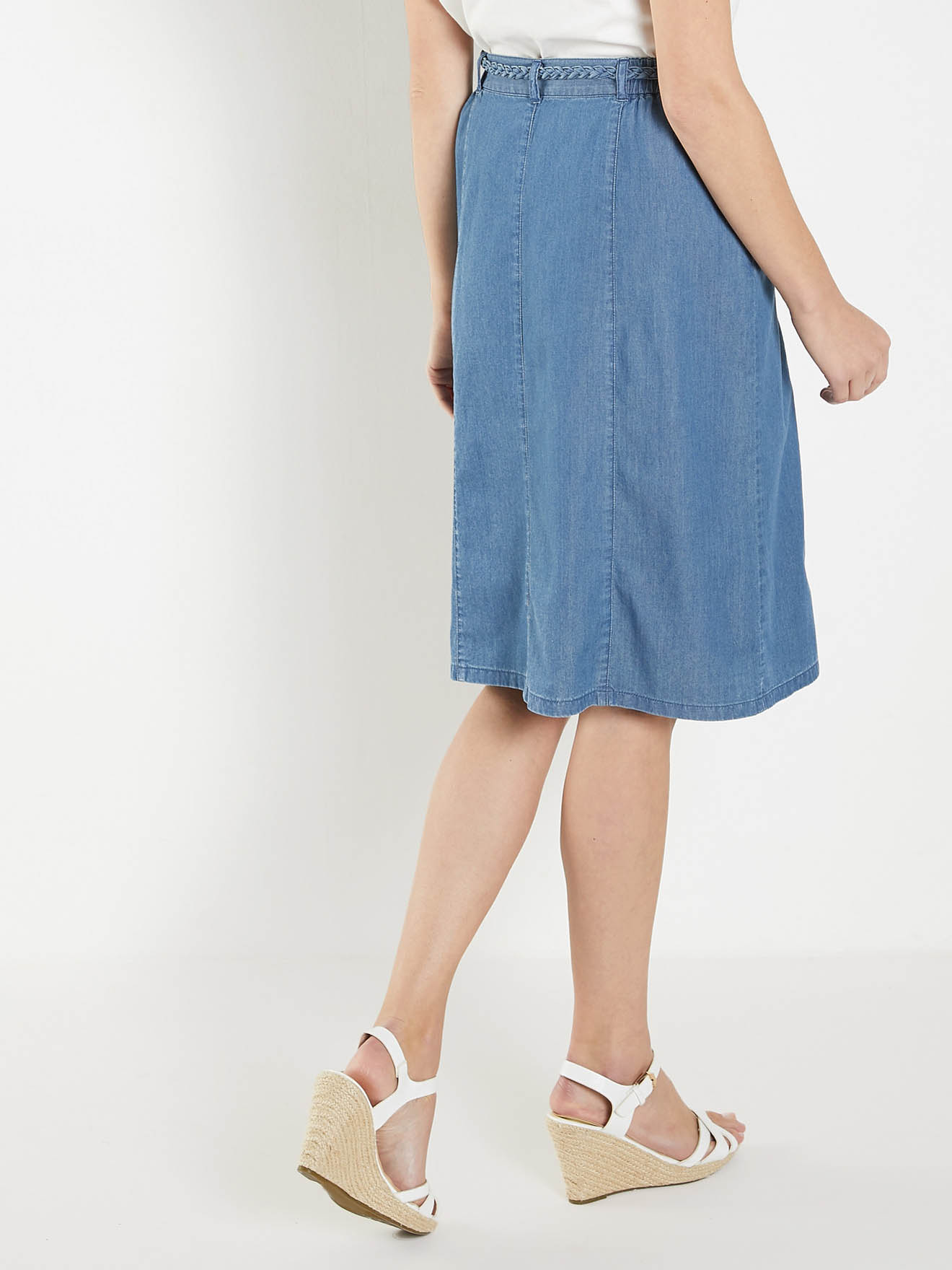 Jupe en chambray entièrement boutonnée