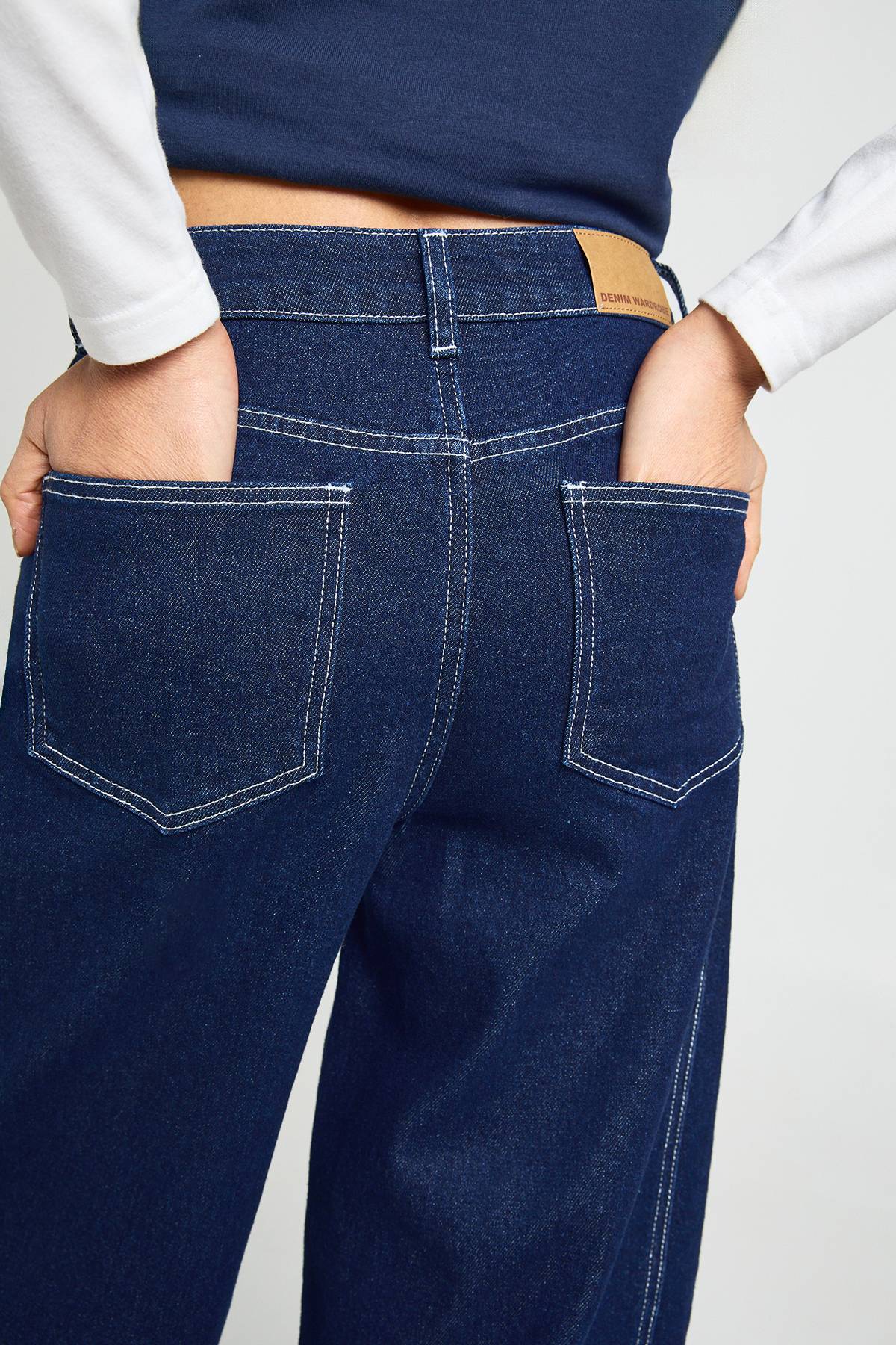 boohoo Le Jean Barrel Taille Moyenne Pour Grandes Tailles