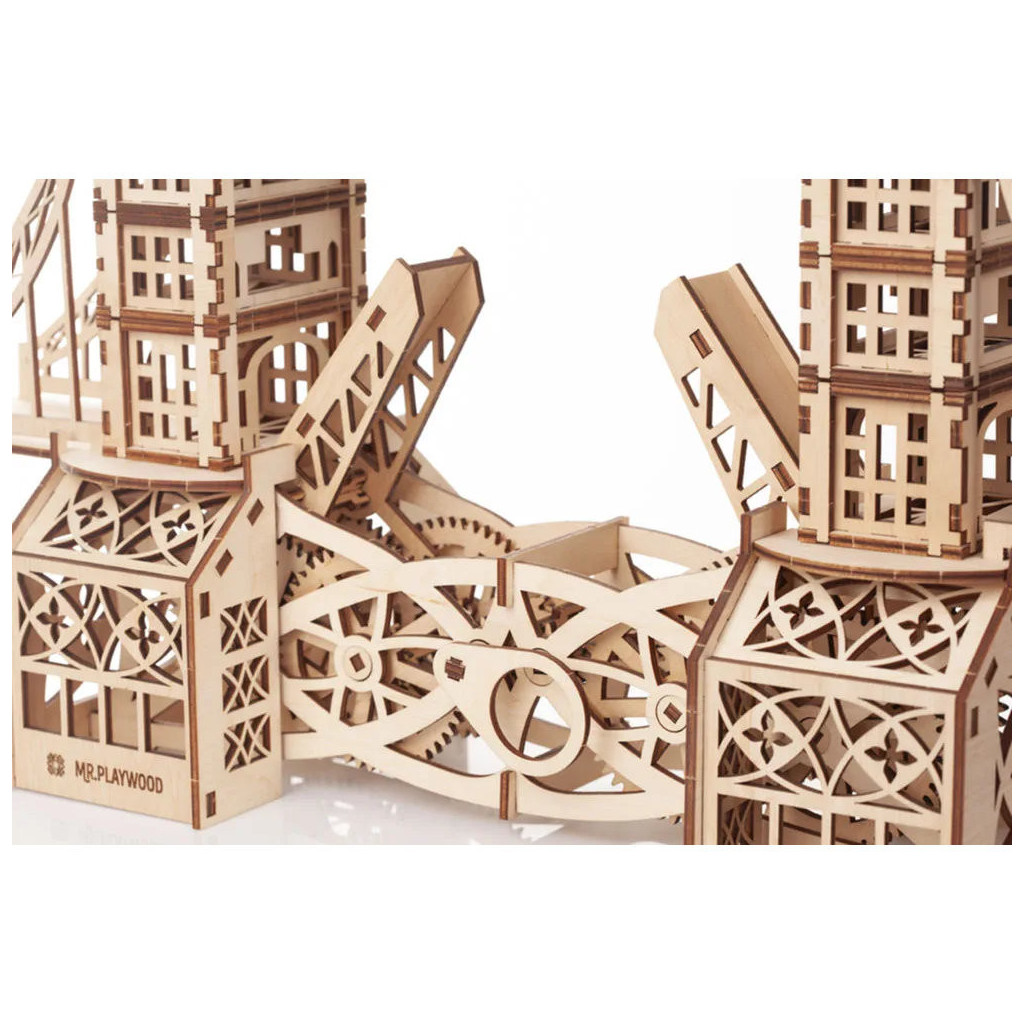 Mr Playwood - Tower Bridge